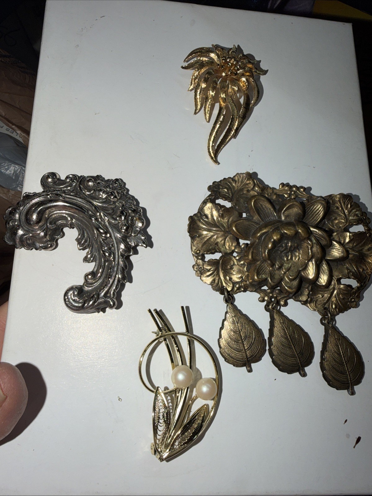 Lot Of Vintage Brooches /Pins One Is Monet . The Other 3 Are Unsigned!