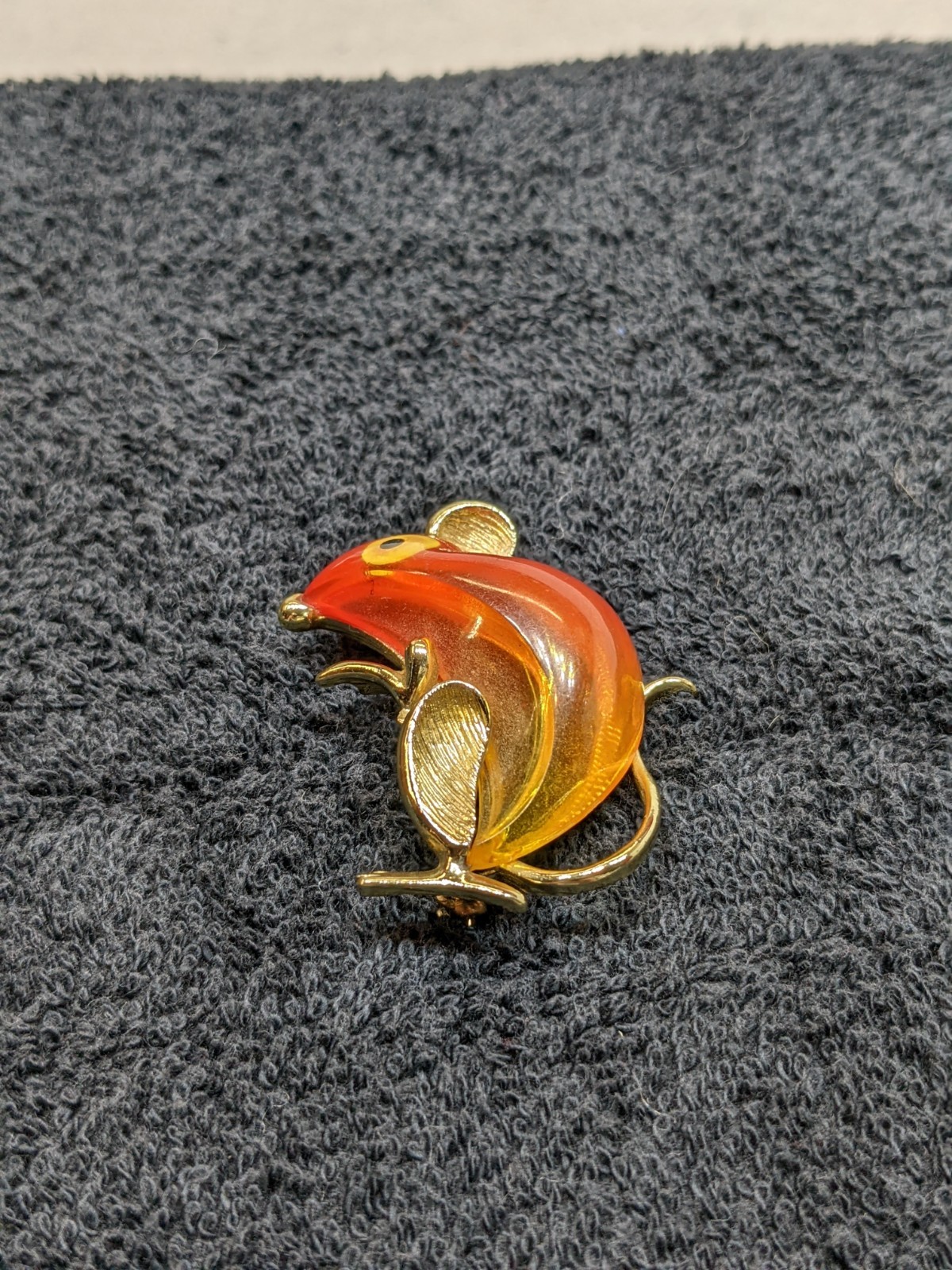 Vintage Mouse Brooch Mid Century Lucite Acrylic Figural Gold Tone Novelty Pin