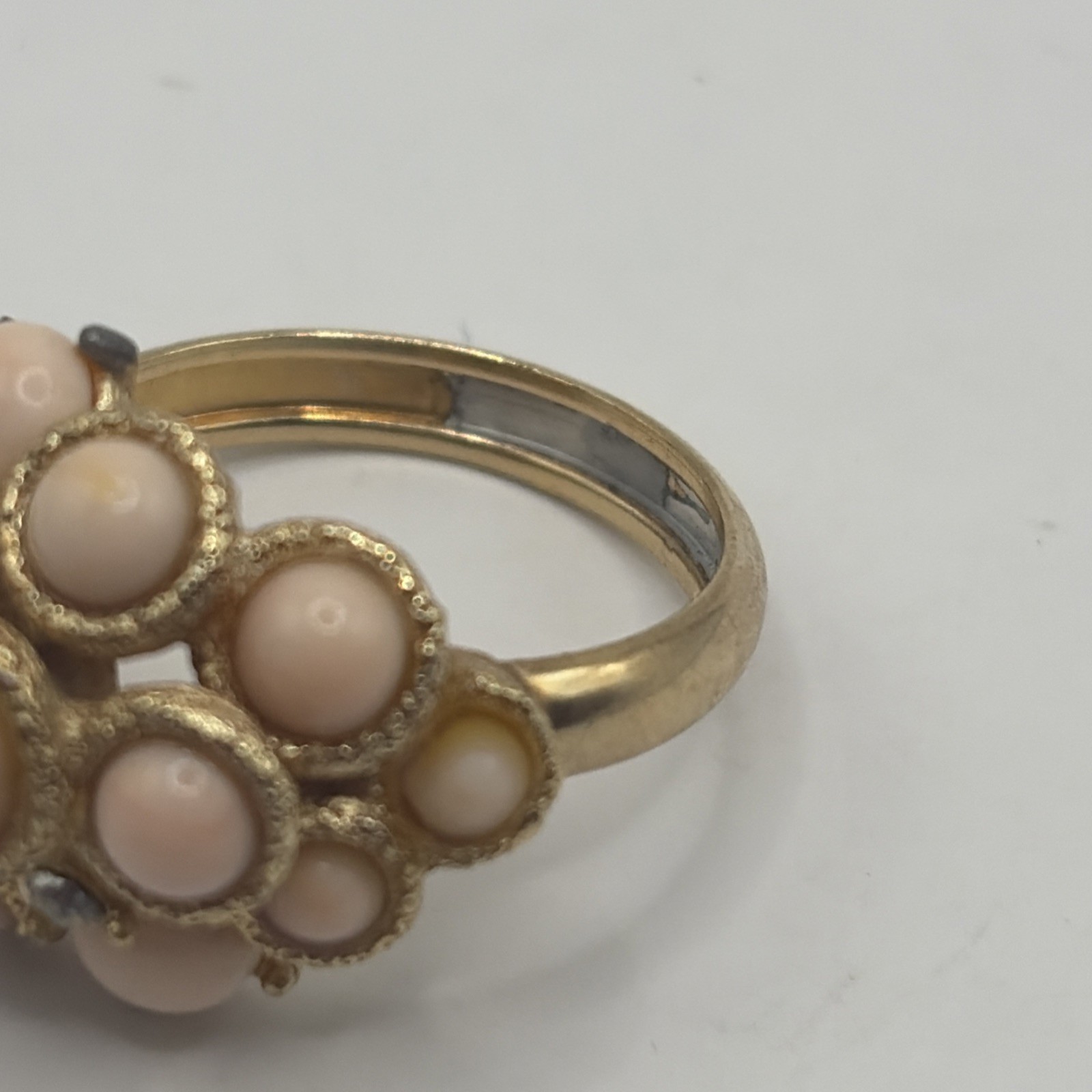 Vintage Avon Pink Coral Cab Cluster Rhinestone Gold tone- Size 7.25