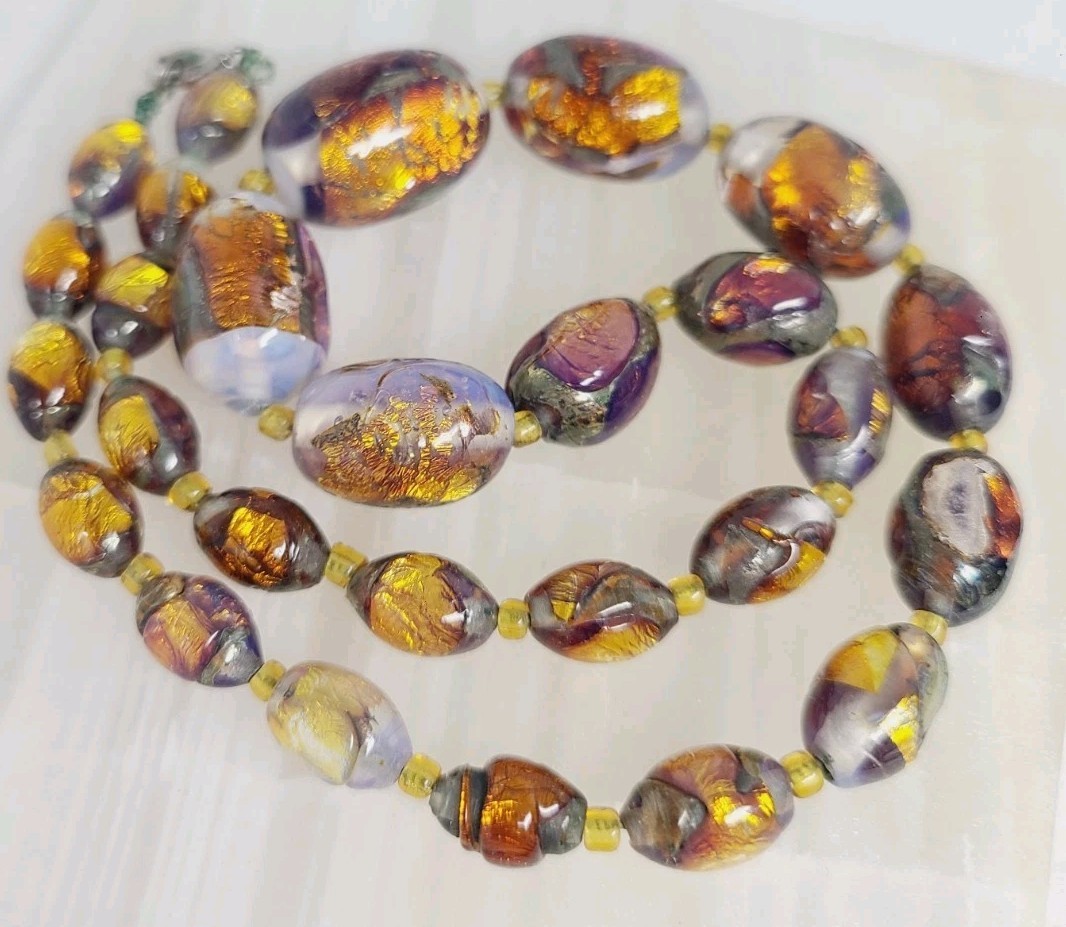 Antique Venetian Opalescent Gold Foil Oval Beaded Graduated Necklace