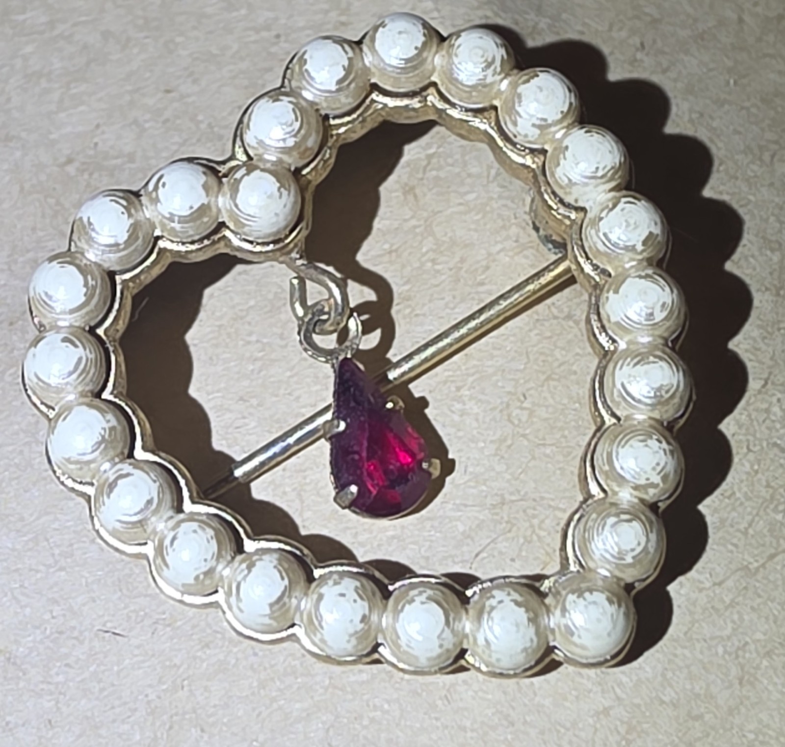 Heart Pin Brooch Avon Brand Little Heart Brooch 1″ in size VINTAGE