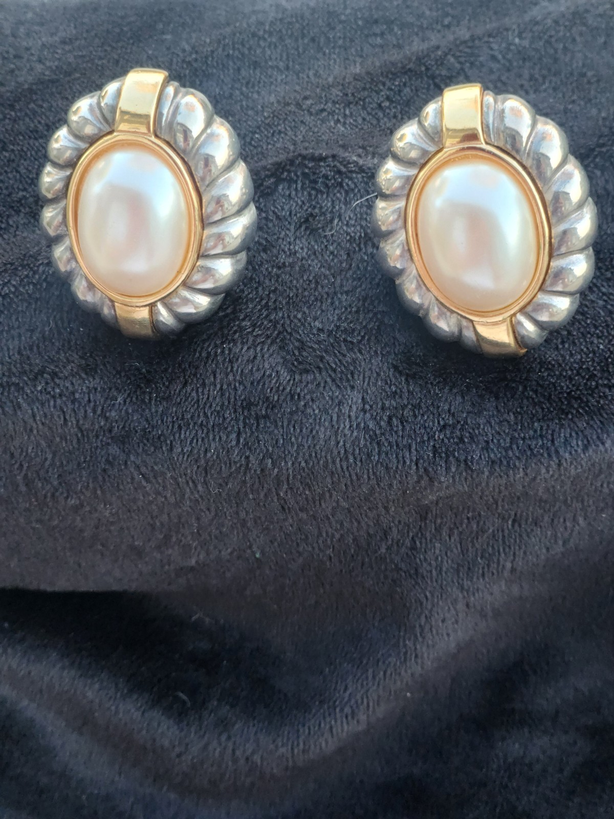 GIVENCHY Paris New York Large Vintage 2 Tone Faux Pearl Oval Clip On Earrings
