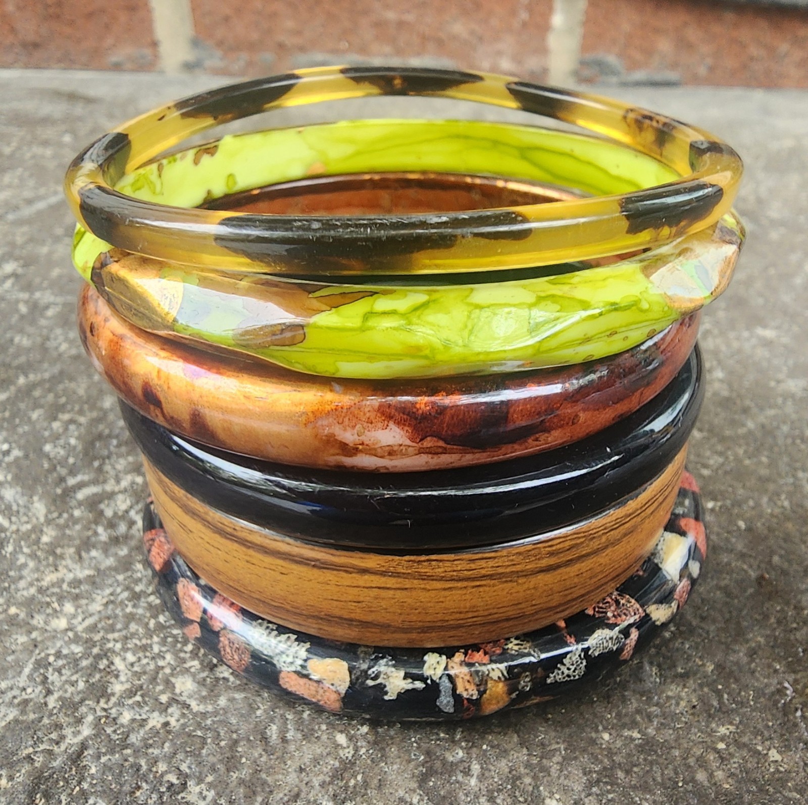 6 Vintage 70s To 90s Bangle Bracelets. Multi Colors. Acrylic? Lucite?