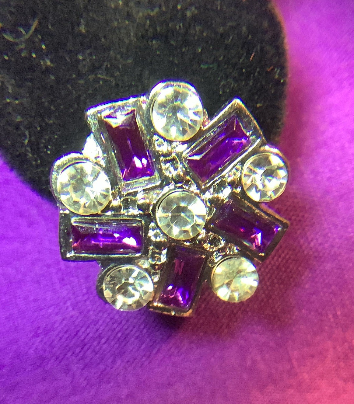 AAA 1980s Purple & Clear Faceted Rhinestone Statement Pierced Earrings E49