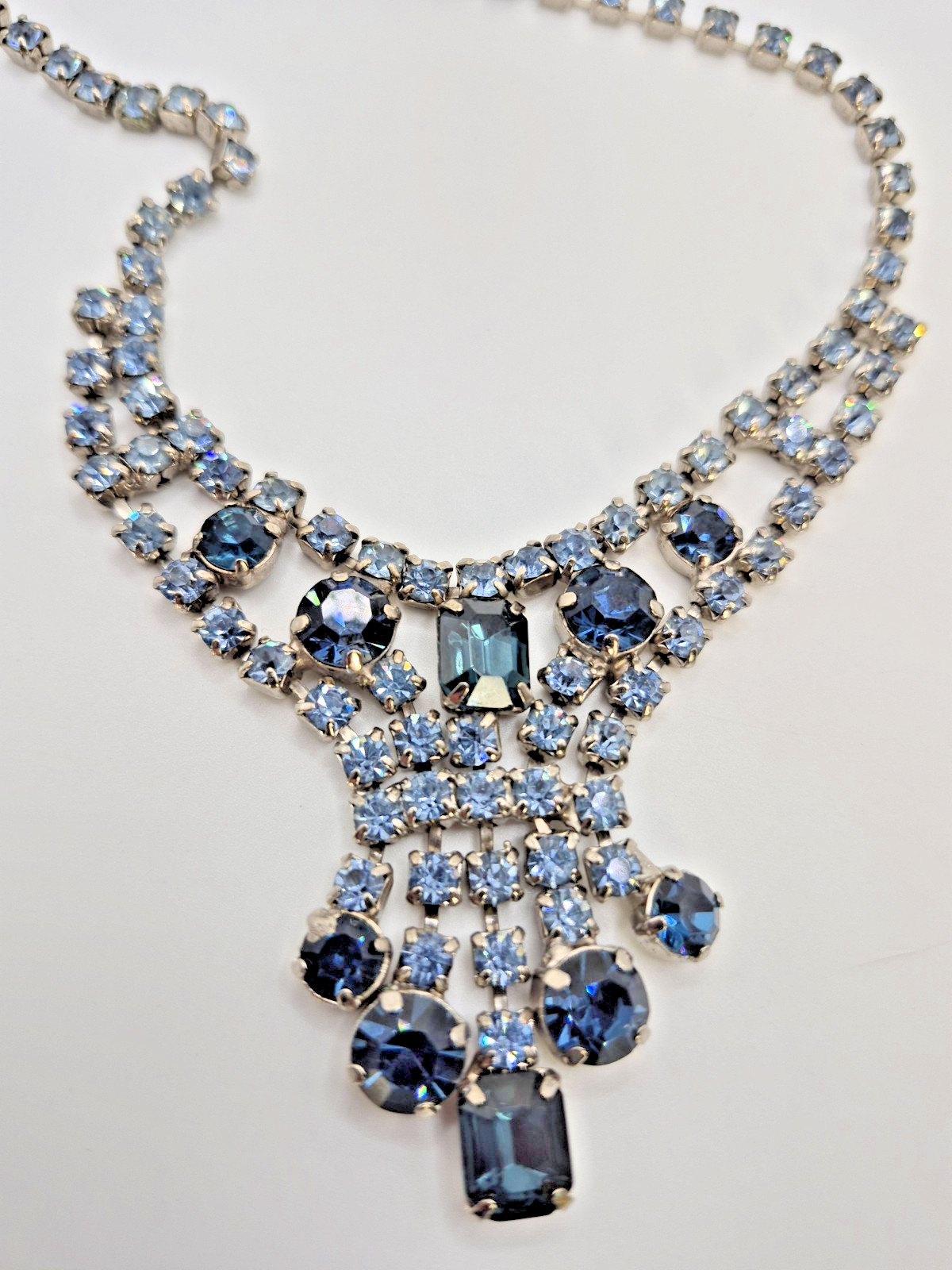 Vintage 1950s Necklace Choker Dark and Light Blue Rhinestones Prong Set 15″