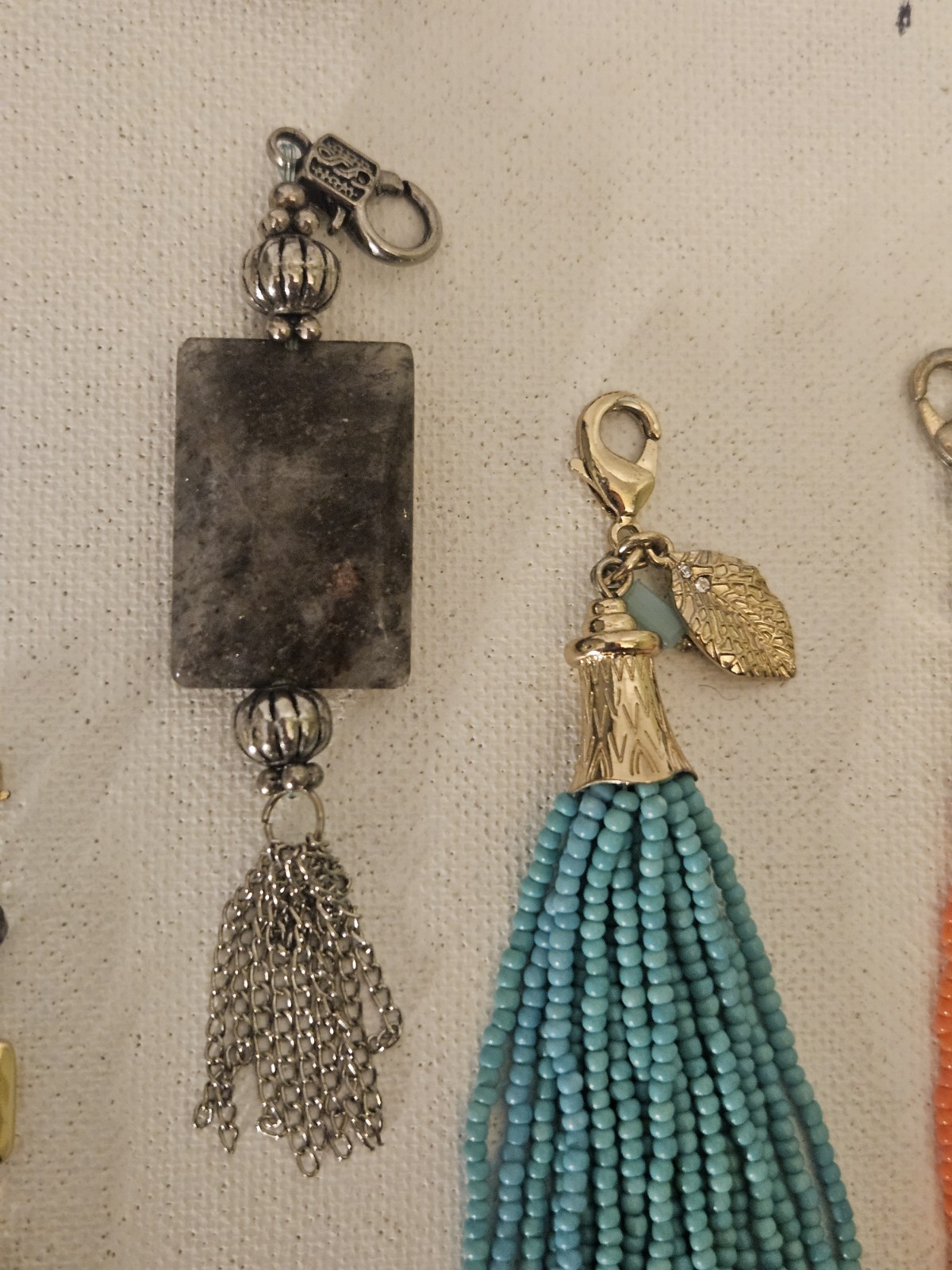 LOT OF 10 PENDANTS WITH LOBSTER HOOK LOCKET TASSELS CHARMS MARKED UNMARKED