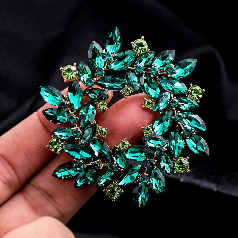 New Crystal Wreath Brooch Corsage Fashion Clothing Accessories Pin Jewelry Gift