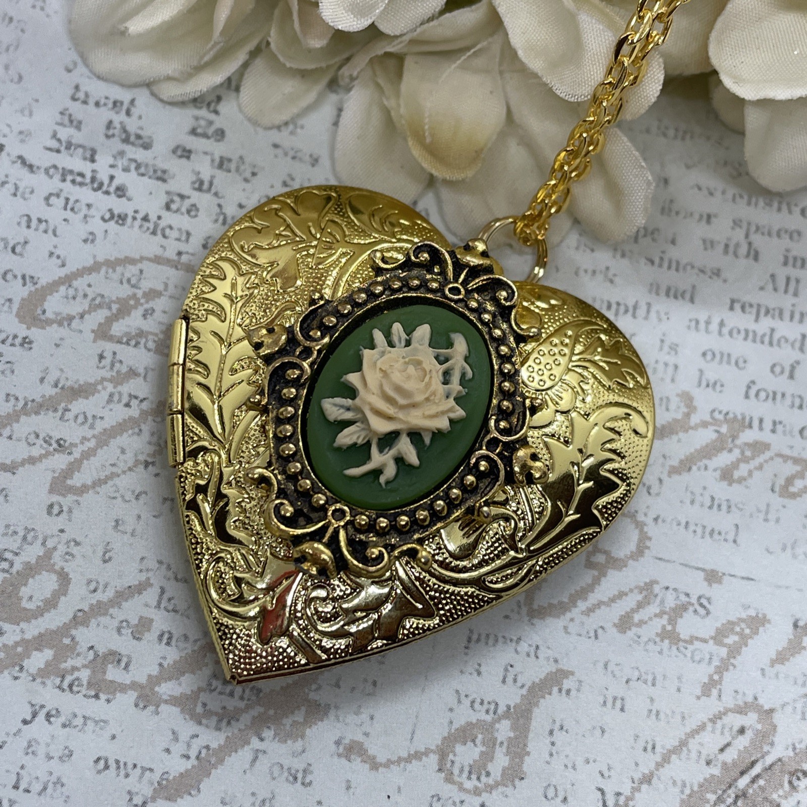 Gold Heart Locket Photo Birthday Anniversary Wedding Green Rose Cameo Necklace
