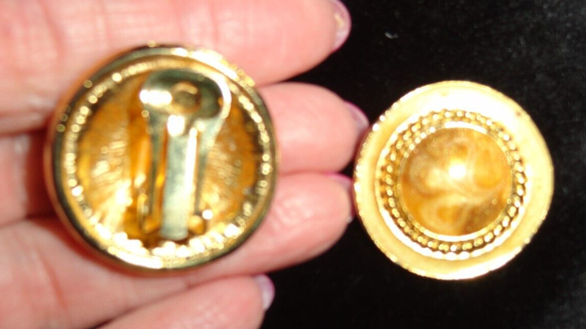 Vintage Golden Brown Swirl Clip on Earrings