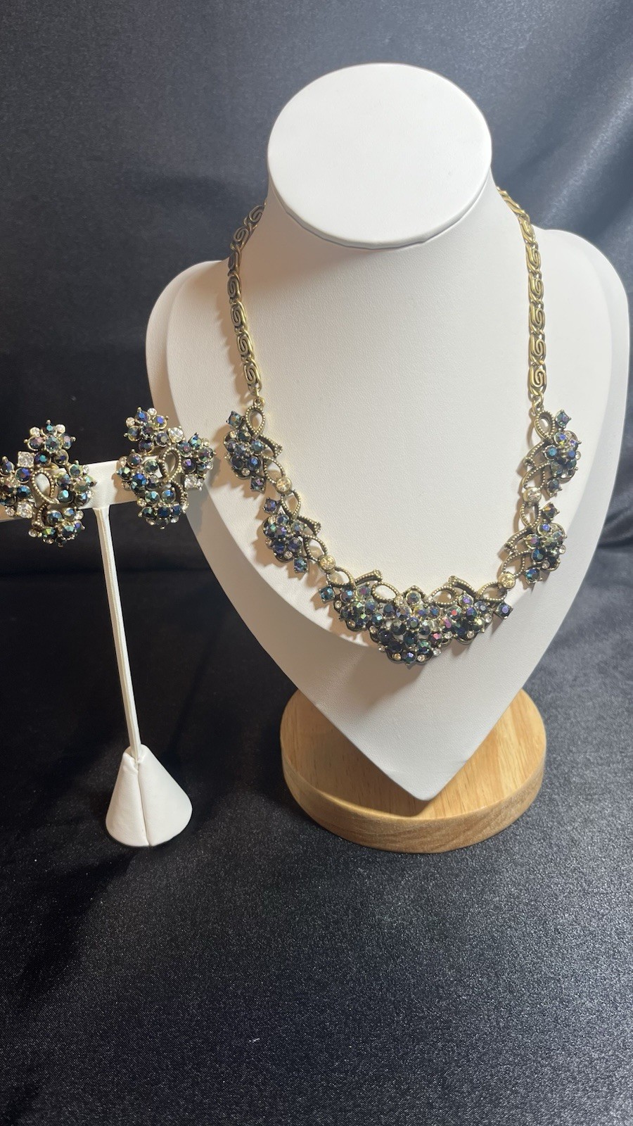 Vintage Florenza Peacock Blue & Vitrail A/B Rhinestones Necklace & Earring Set