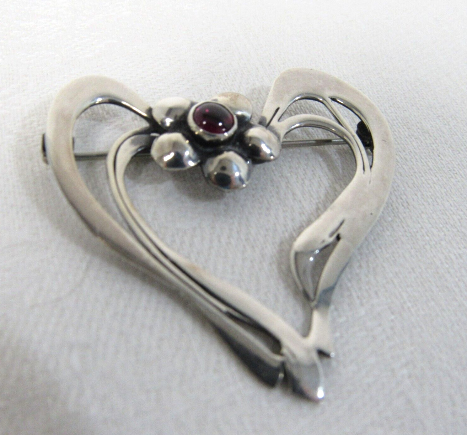 Sterling Silver & Garnet Open Heart Pin Art Nouveau1 5/8″ x 1 5/8″
