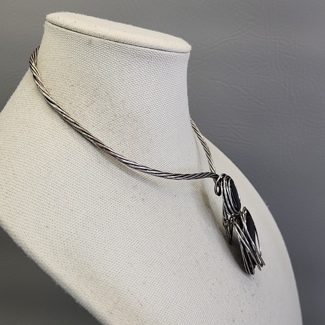 Vintage Artisan Necklace Black Onyx Drop Silver Twist Wire Collar Choker 17″
