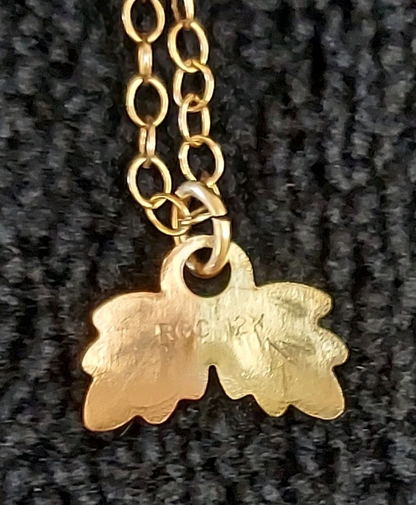 Dainty 12K Yel & Rose Gold Leaves Pendant w 1/20 14K Yel Gold Chain Vtg RGC