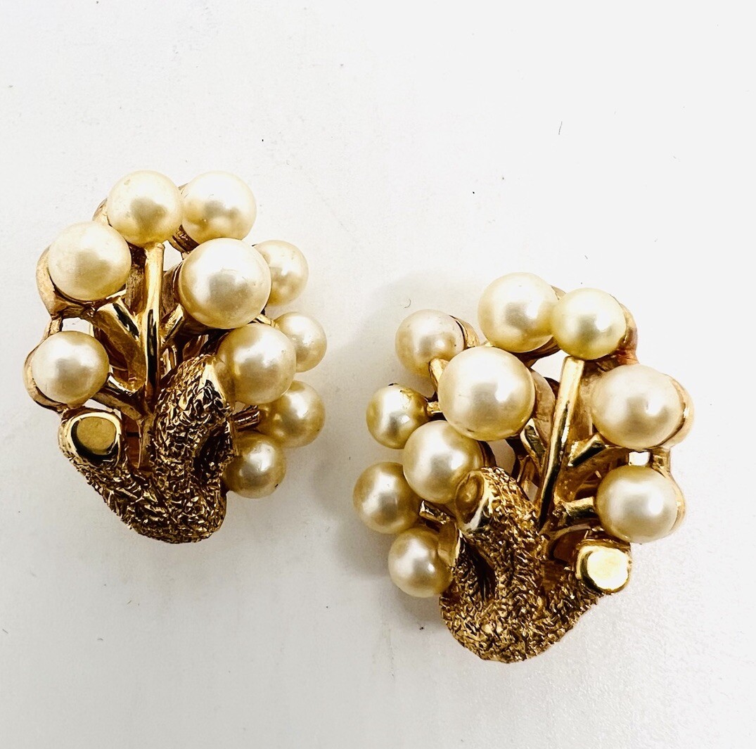 TRIFARI Branch Twig Faux Pearl Textured Earrings Signed Vintage Jewelry
