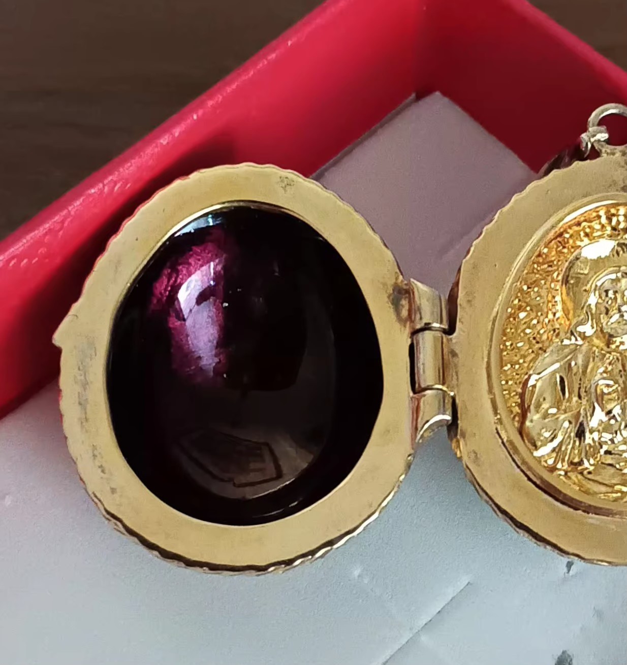 VTG c1990s Egg Pendant Locket Red Cross Gold Jesus Inside Silver Eagle Hinged