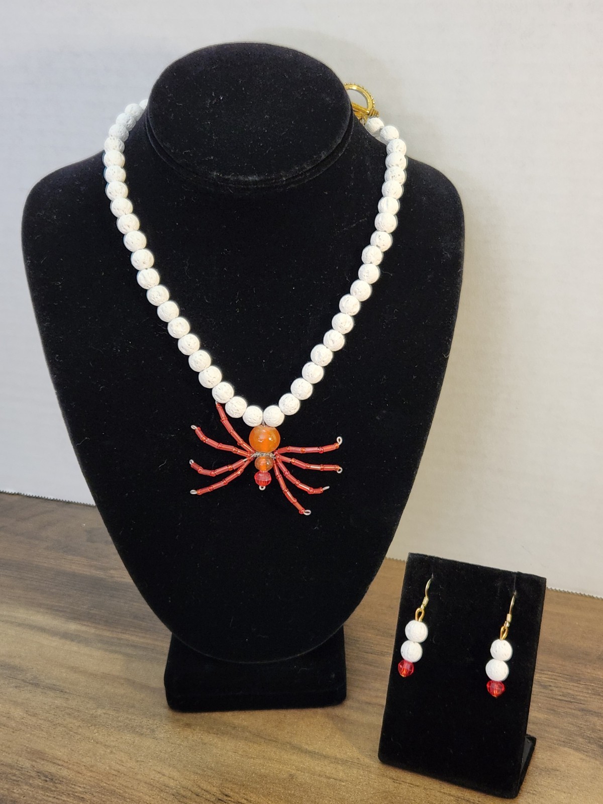 Vintage Spider Pendant Bleached Lava Beaded Necklace 17″ & Matching Earrings