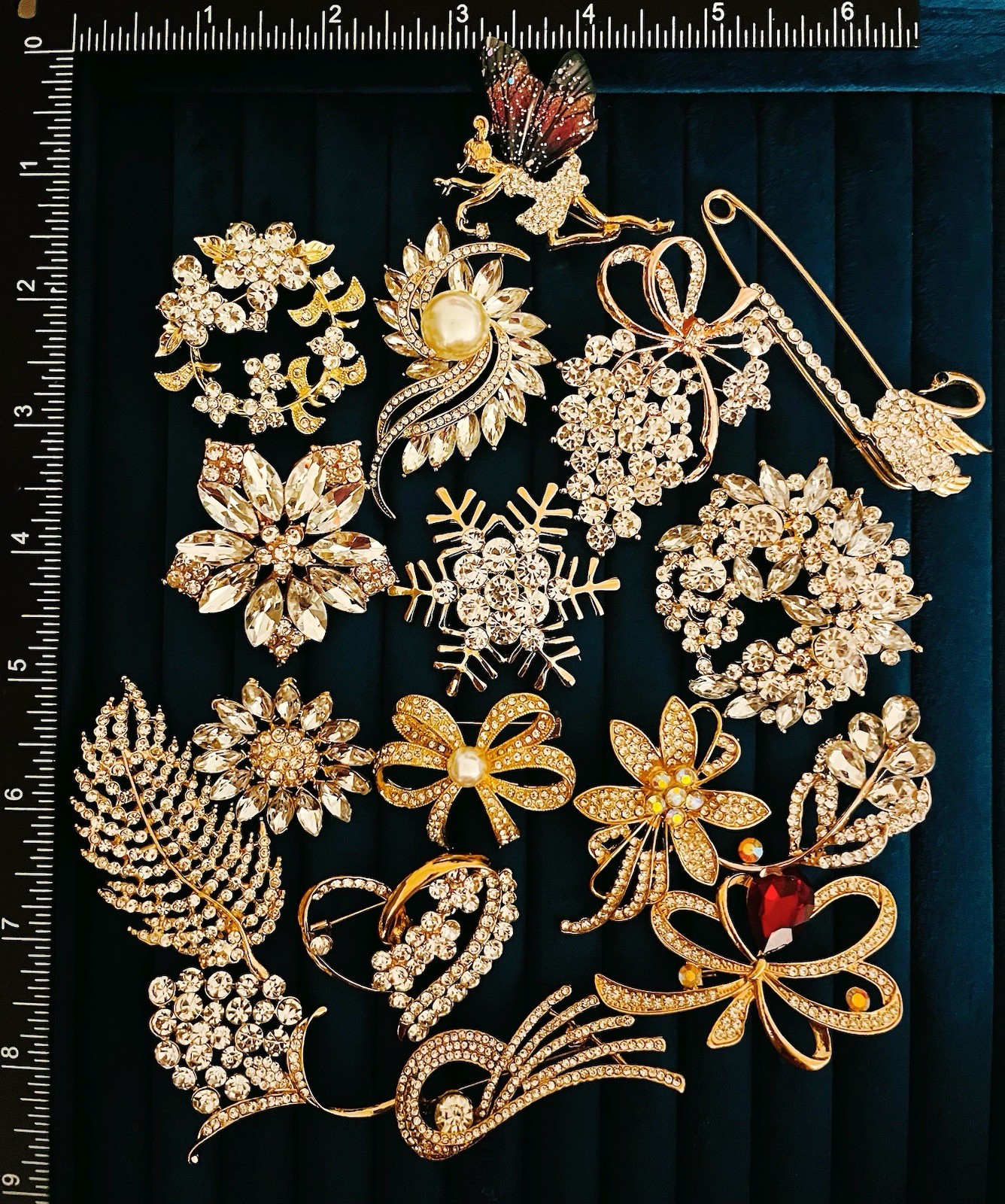 Sparkling Crystal Brooch Lot 17 Pieces Silver Rhinestone Floral Statement