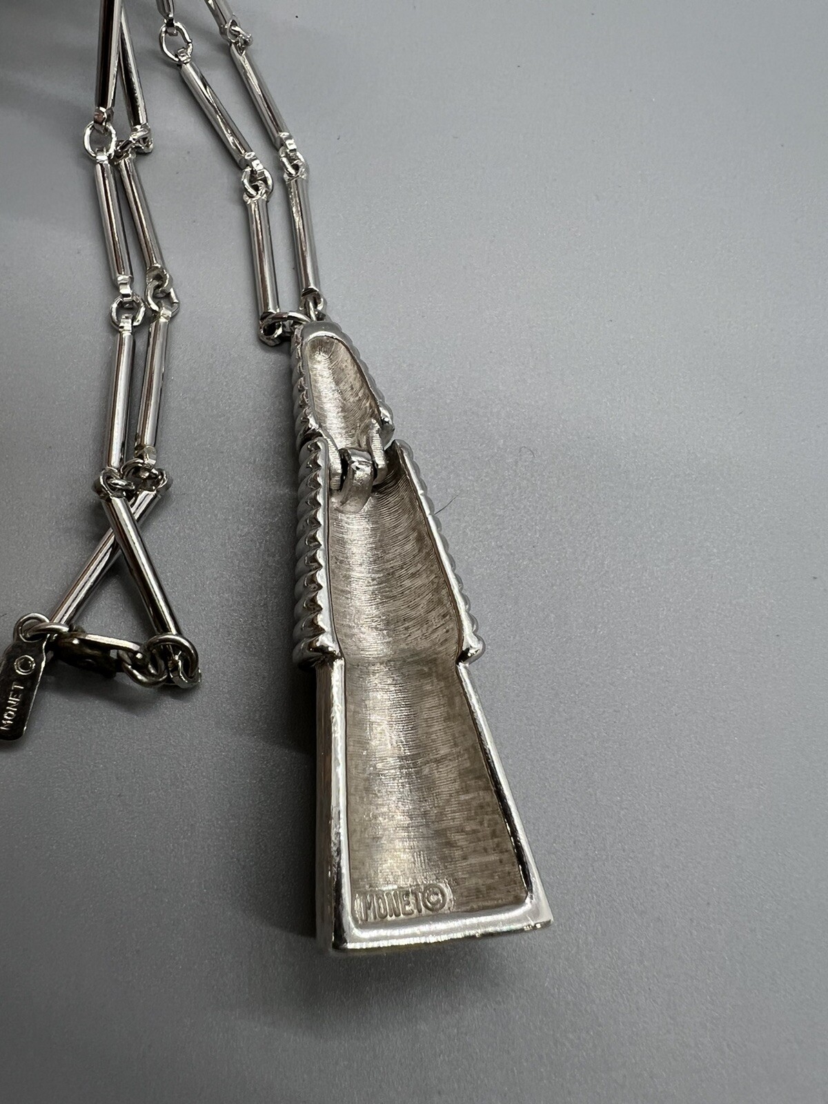 MONET MCM Abstract Triangular Pendant Silver Tone Necklace Vintage 26″