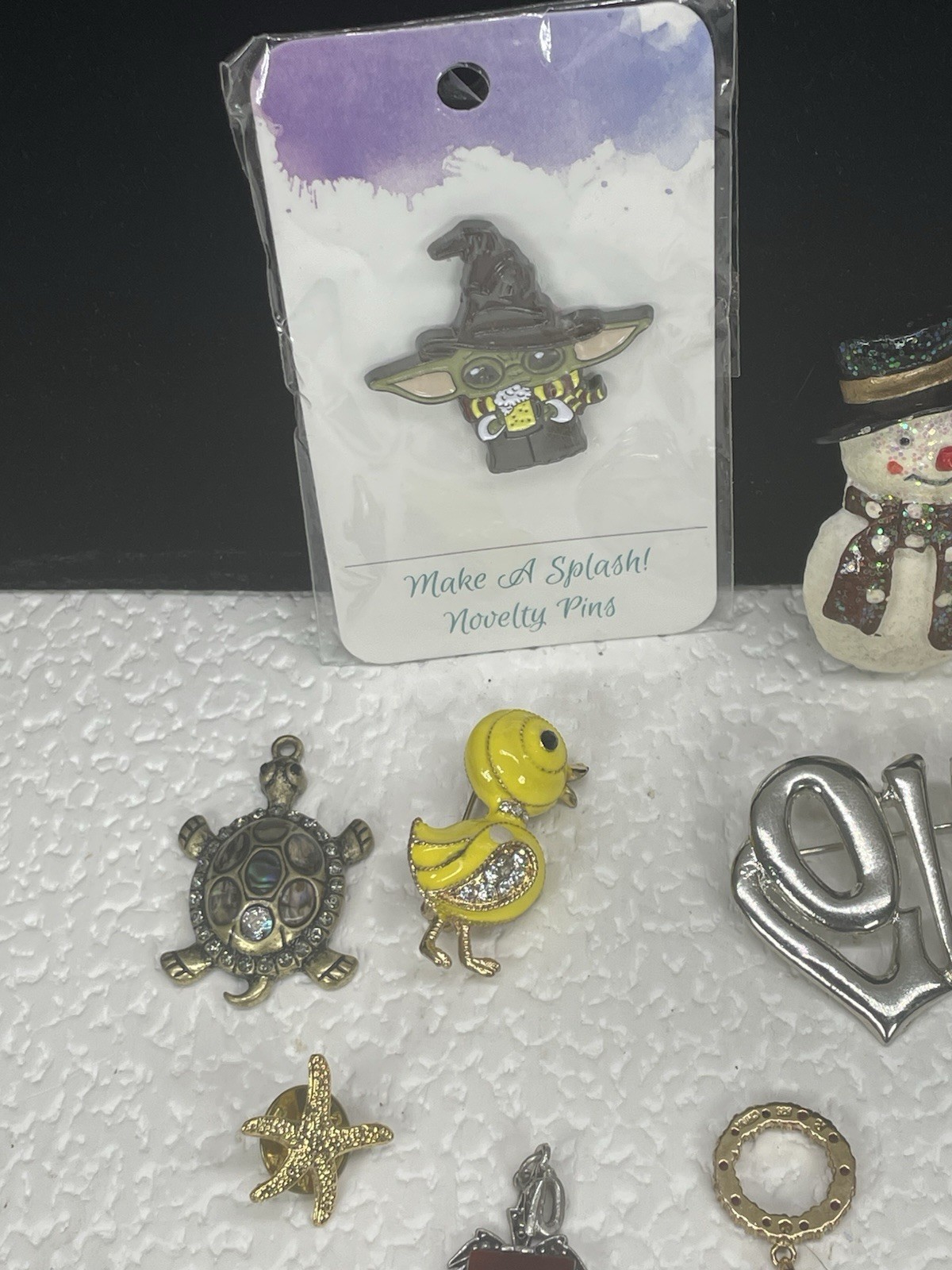 Brooches Pins Key Chain Assorted Shapes Sizes Colors & Materials Jewelry Lot
