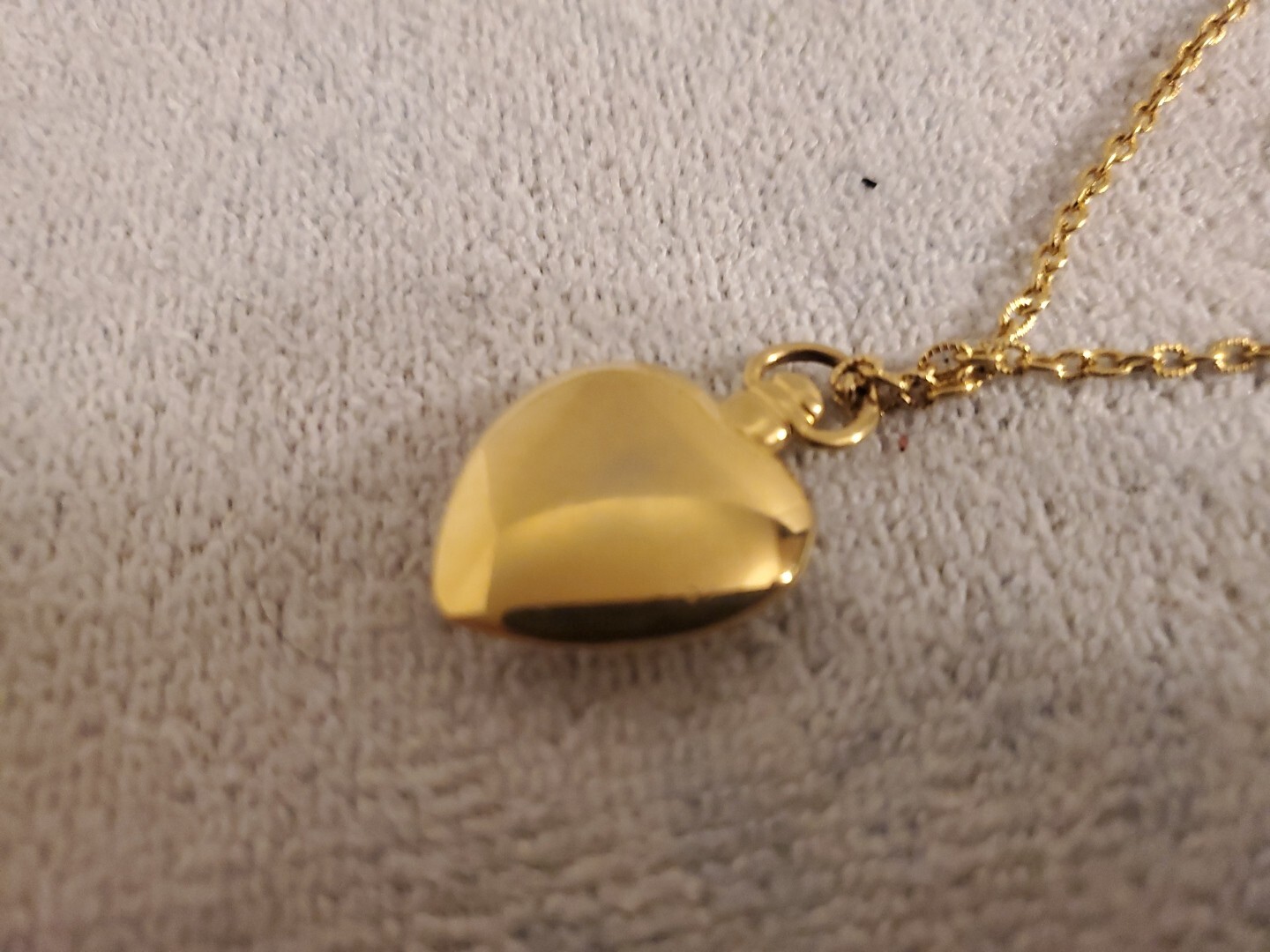Vintage Costume Necklace w/ Heart Pendant (12 in. Chain)