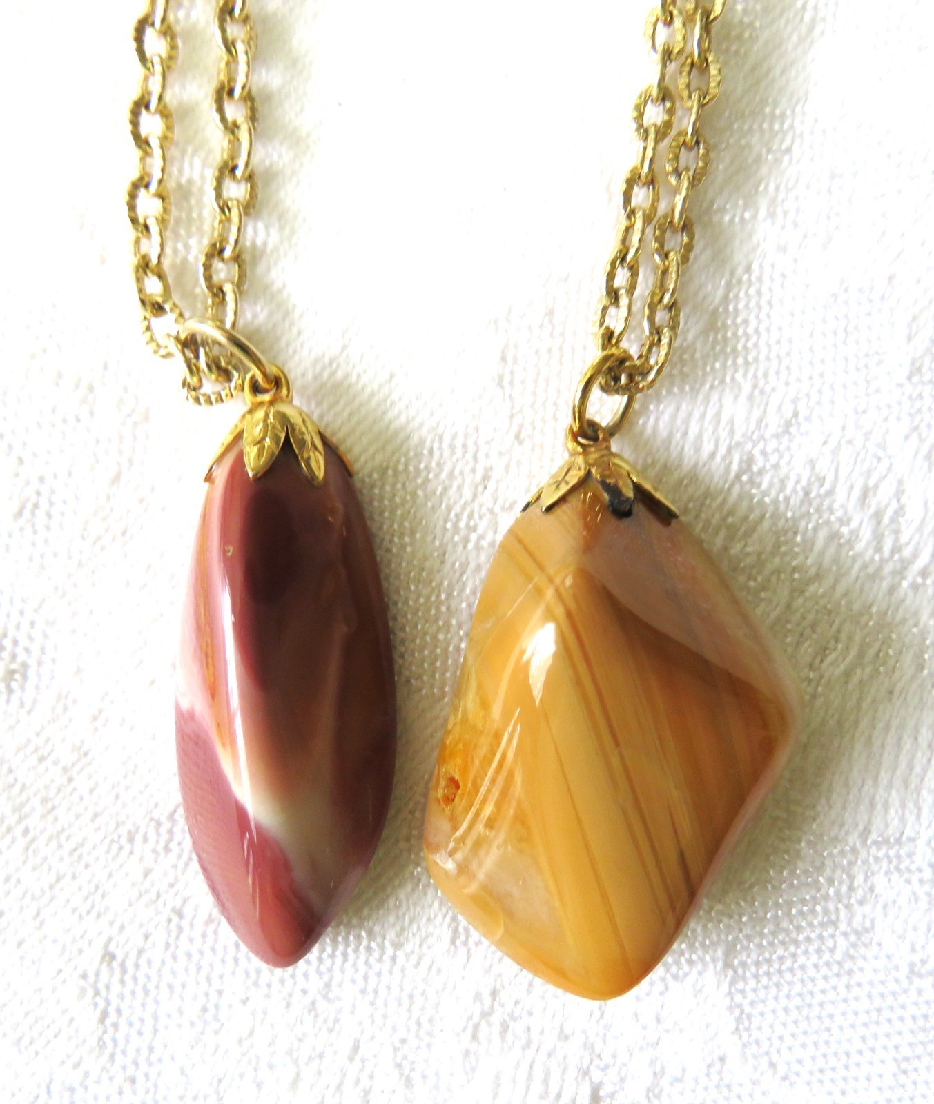Lot of 2 Pendant Necklaces Polished Stone Brown Gold Tone Chain Hong Kong