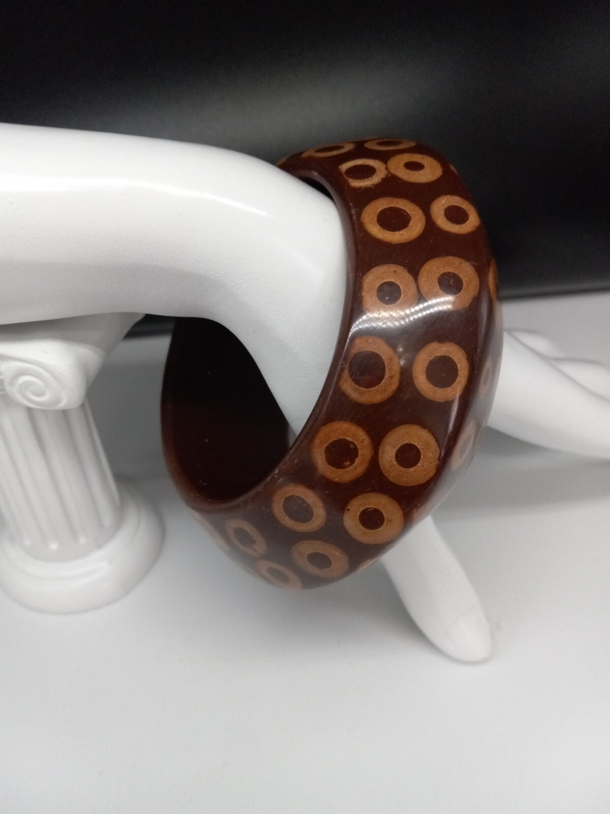 Kjl Vintage Massive Lucite Brown Polka Dot Designer Bangle Bracelet