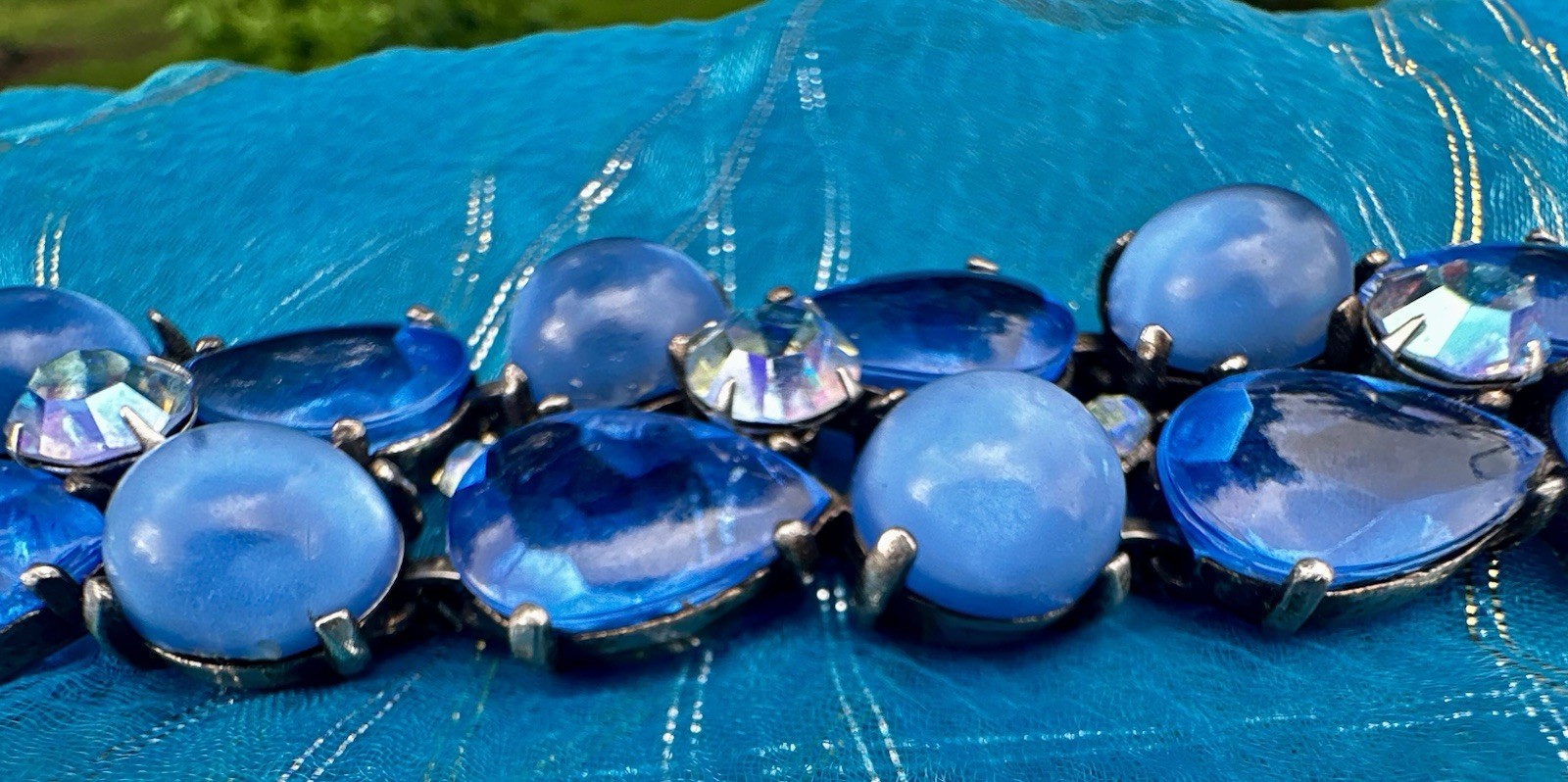 Vintage 7” Blue Rhinestone & Cabochon Stones Large Floral 5 Flowers Bracelet