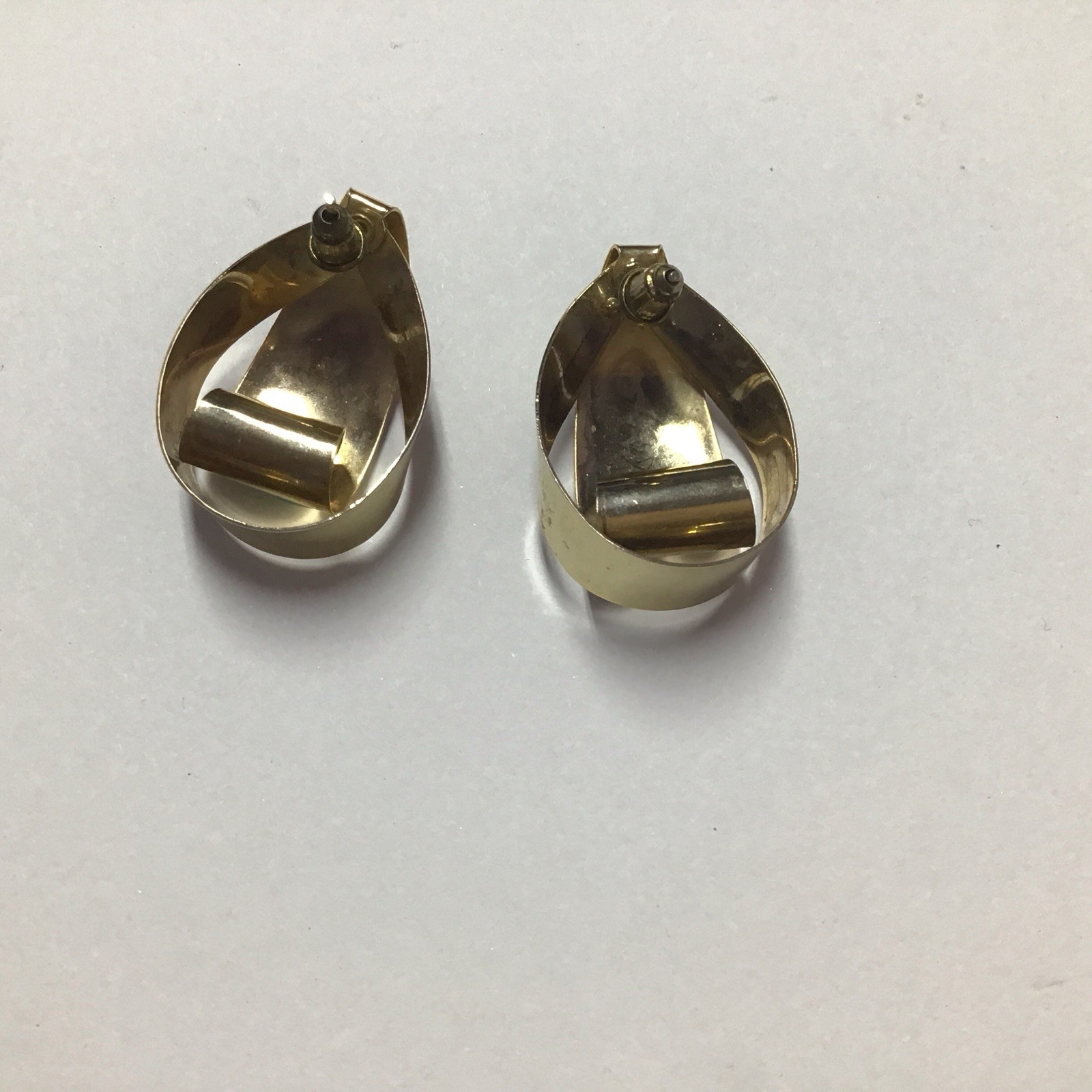 #1 Vintage 1980s Retro Multicolor Swirl Enamel Pierced Earrings from USA seller