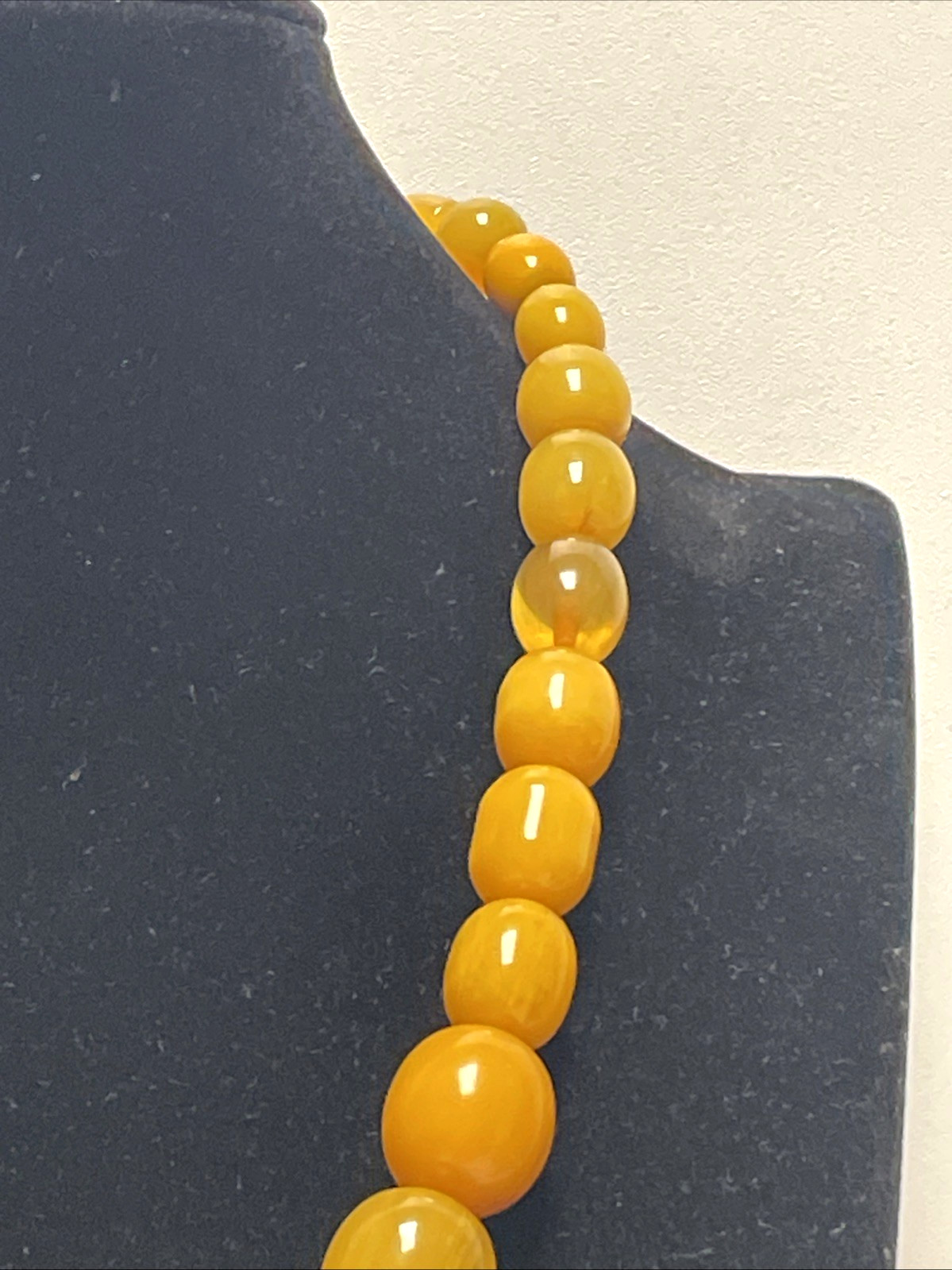 Vintage Butterscotch Amber Bakelite Bead Necklace 20″ Graduated 59g