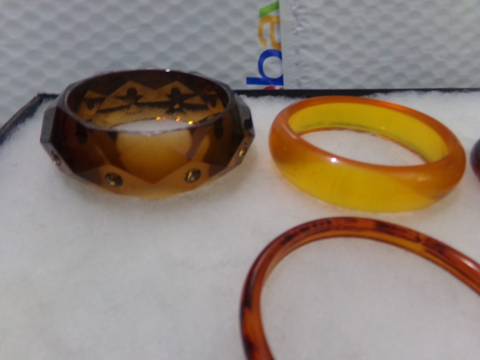 VINTAGE BROWN & ORANGE LUCITE BANGLE BRACELET LOT OF 4