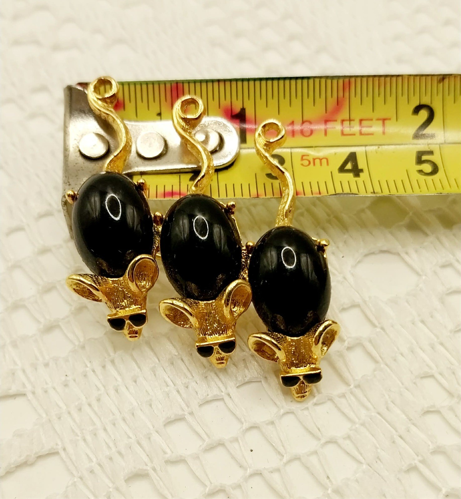 Vintage Joan Rivers “Three Blind Mice” Mouse Figure Gold Tone Black Pin Brooch