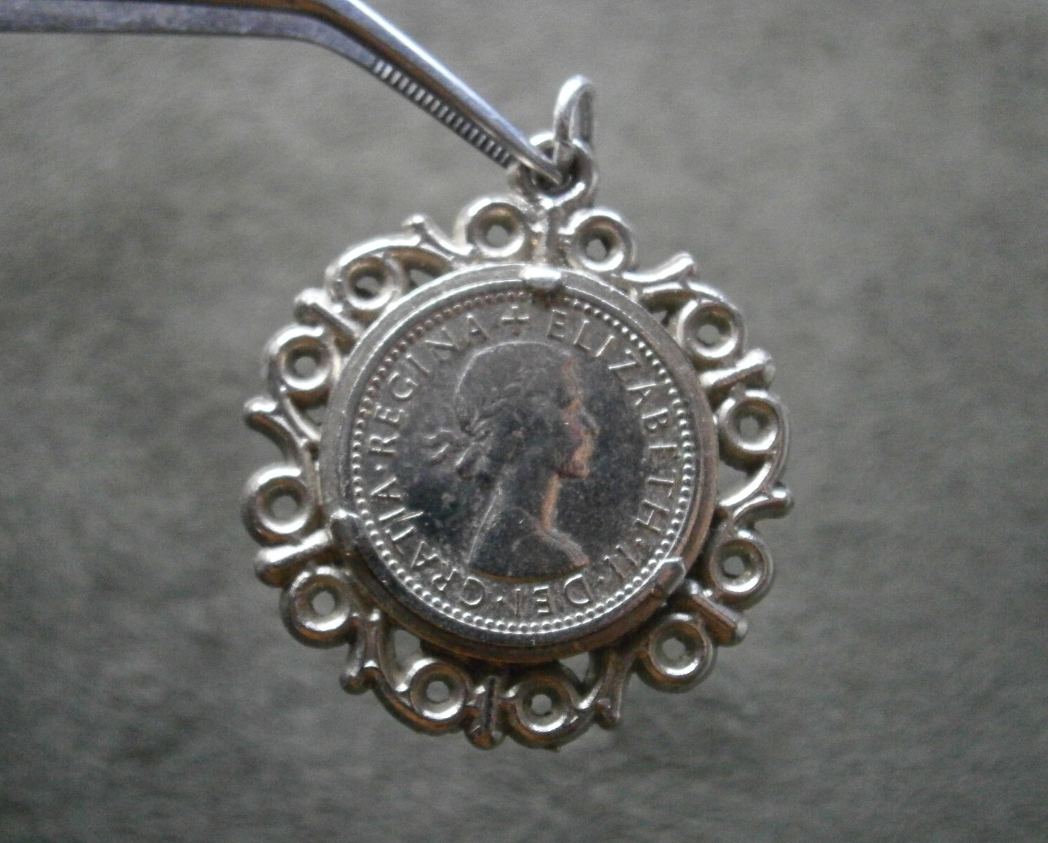 Queen Elizabeth II Vtg Shiny Sixpence Coin in Ornate Silvertone Mount 6.3g