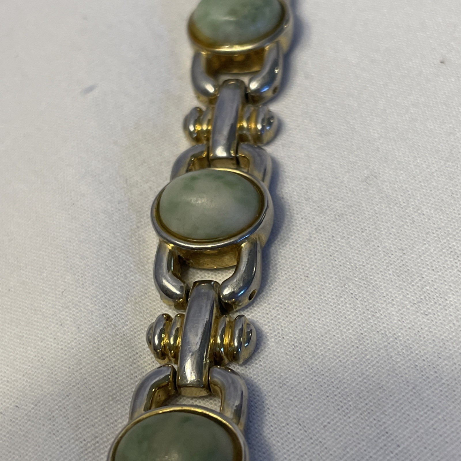 VTG Elgin II Women Carved Green Jade Jadeite Link Stone Bracelet 7 in