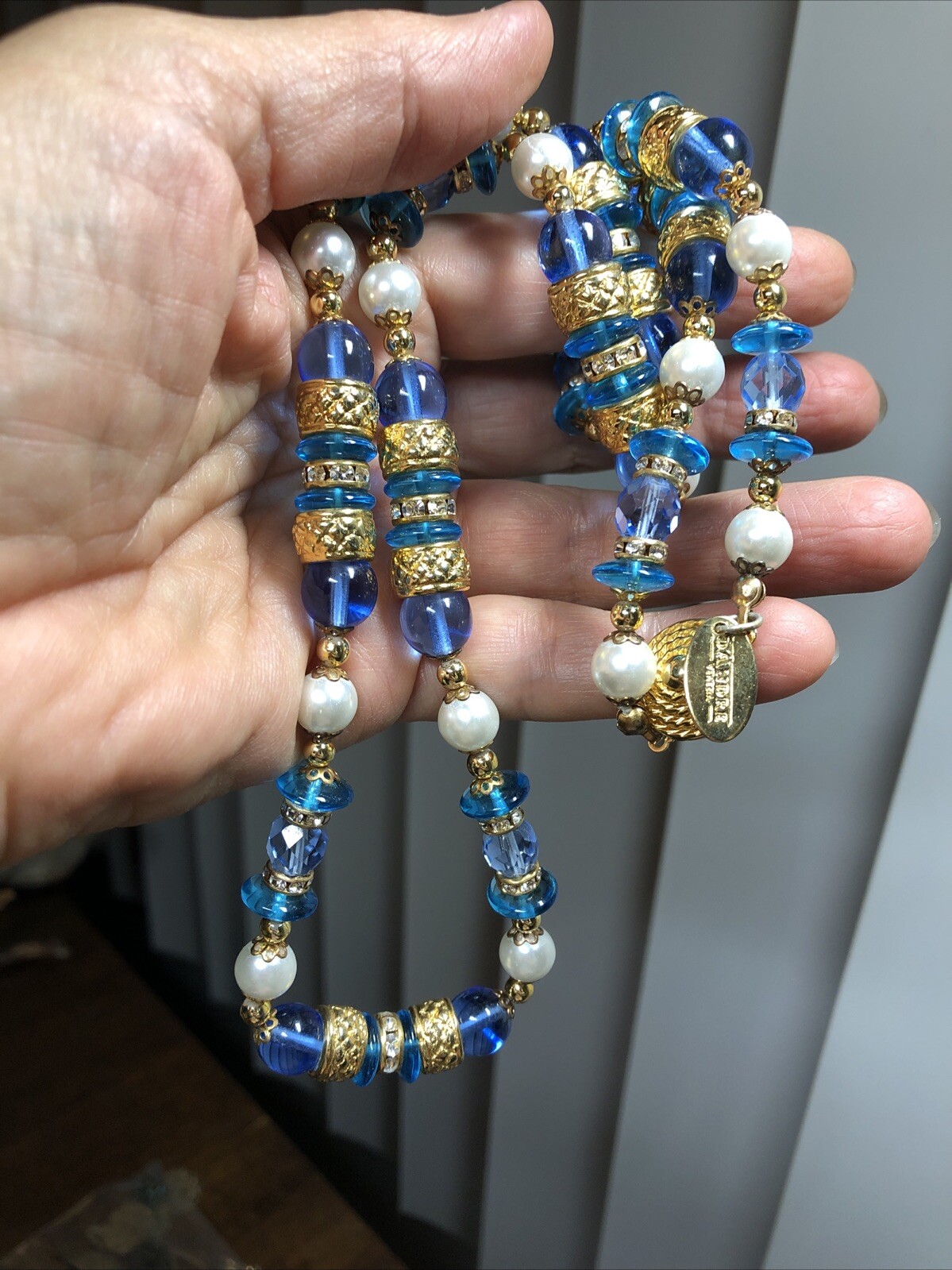 20. DAndre Venezia Gold tone Spacer Pearl Blue Yellow Glass bead Necklace 28″