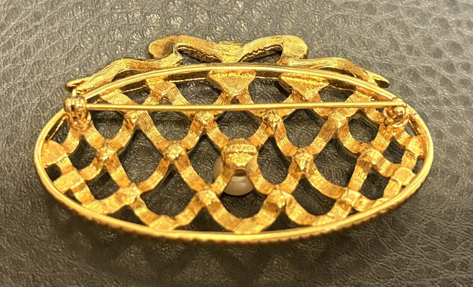 Vintage MONET Gold Tone Brooch Oval Ornament Bow Faux Pearl Christmas Holiday