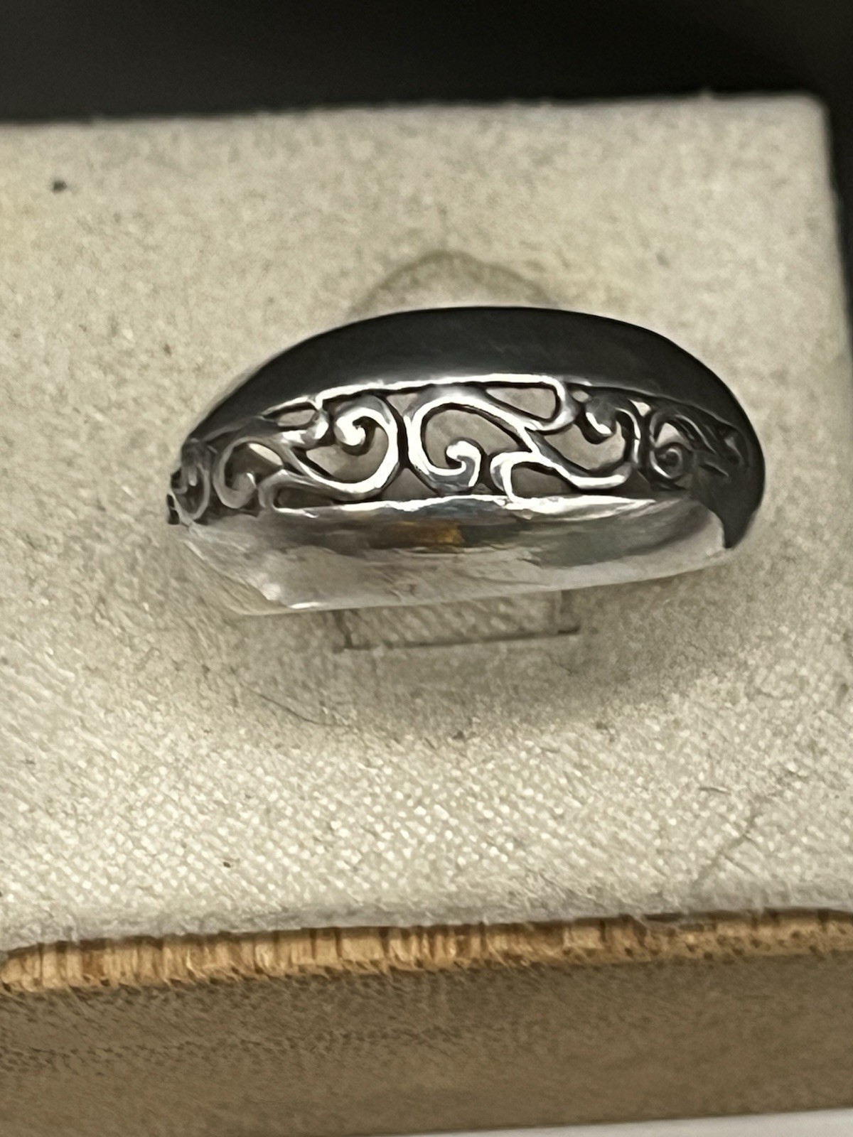 Jezlaine Open Work 925 Sterling Silver VTG. Scroll Dome Band Ring SZ 7.25