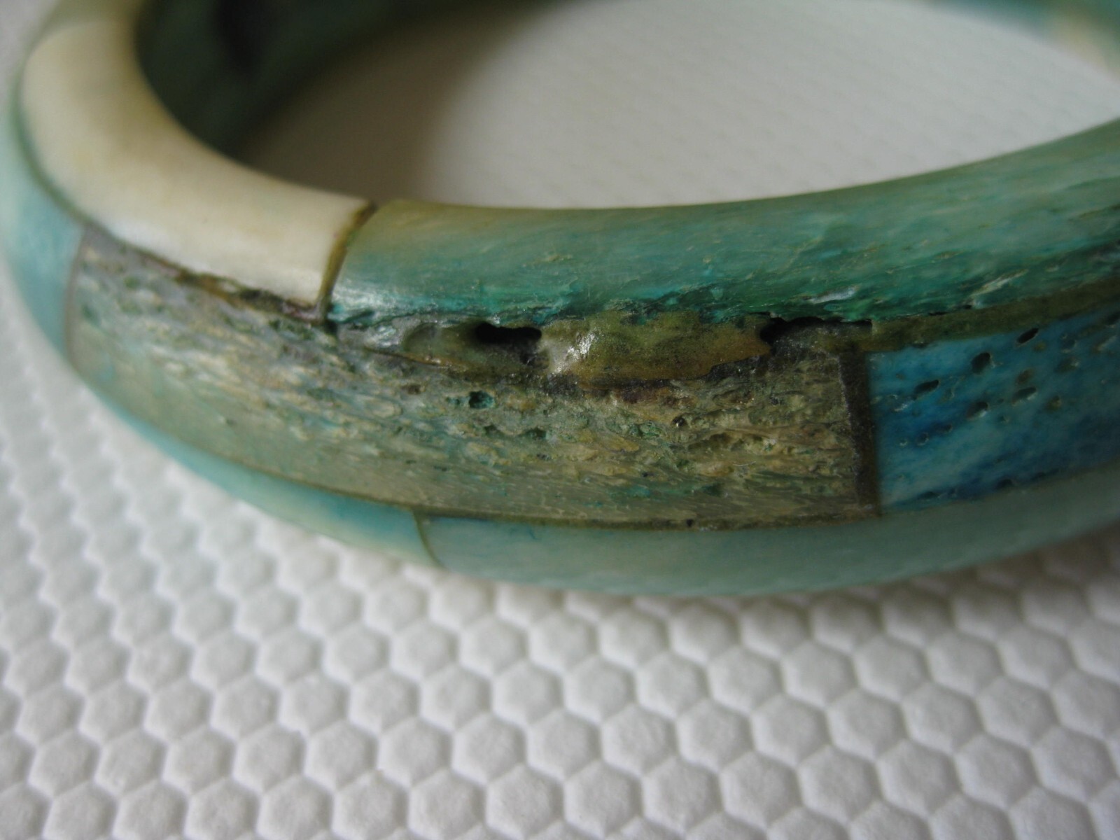 Vintage INDIA Label Dyed Bone Bracelet Bangle Laminated Natural Turquoise Green