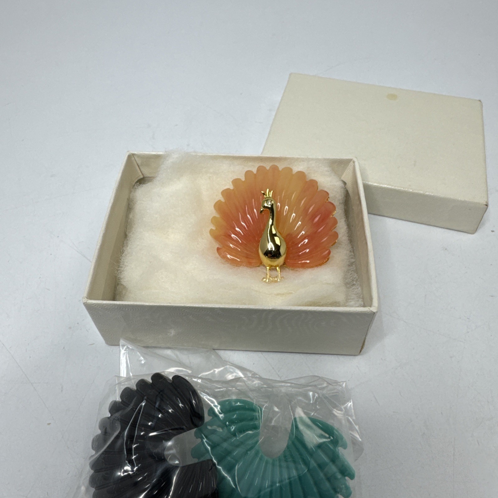 Vintage Lucite Peacock Brooch Pink Unsigned Hattie Carnegie Peach Sherbet