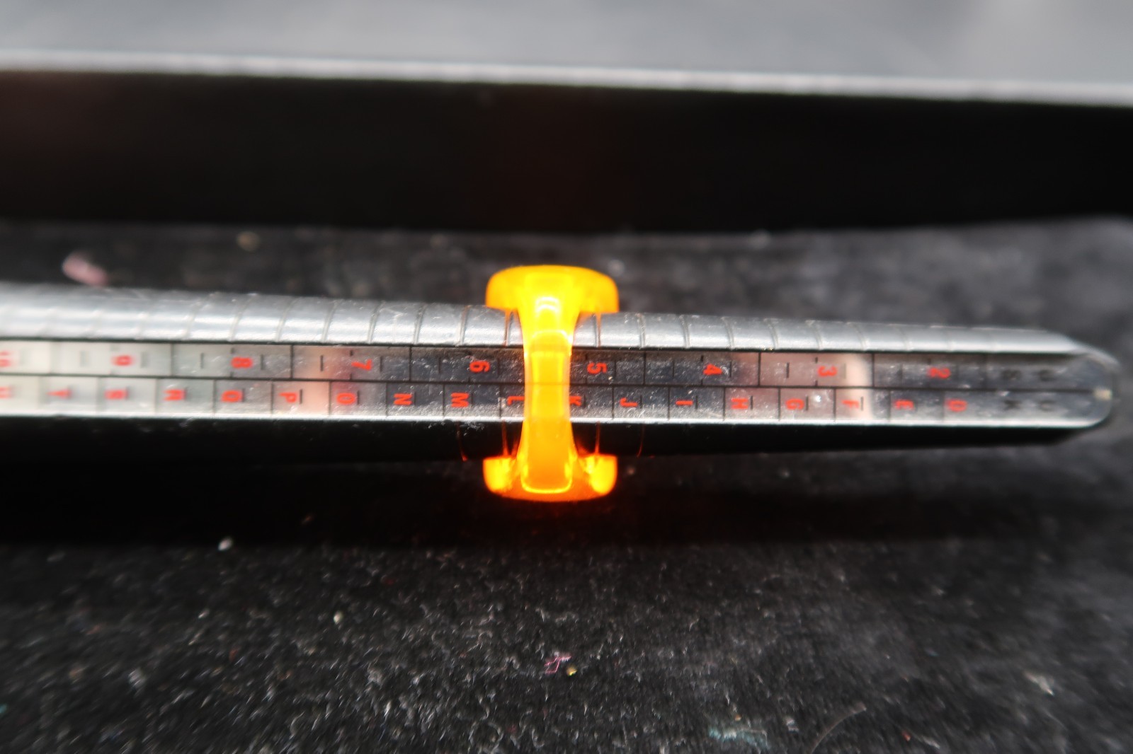 Vtg 60’s Orange Mod Acrylic Resin Glow in the Dark Ring Retro Fashion Size 5.5