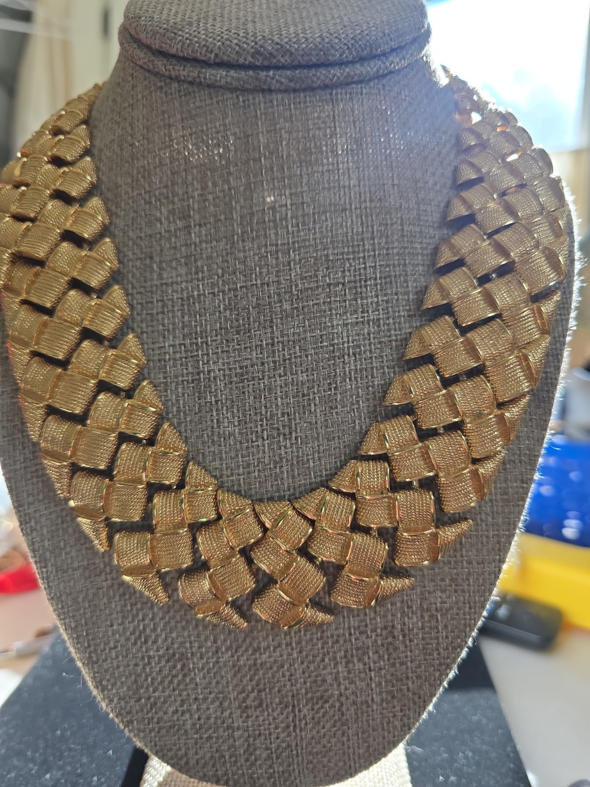 Vtg NAPIER 1¼” Wide Flat Link Collar- Choker Necklace Gold Tone Woven Texture