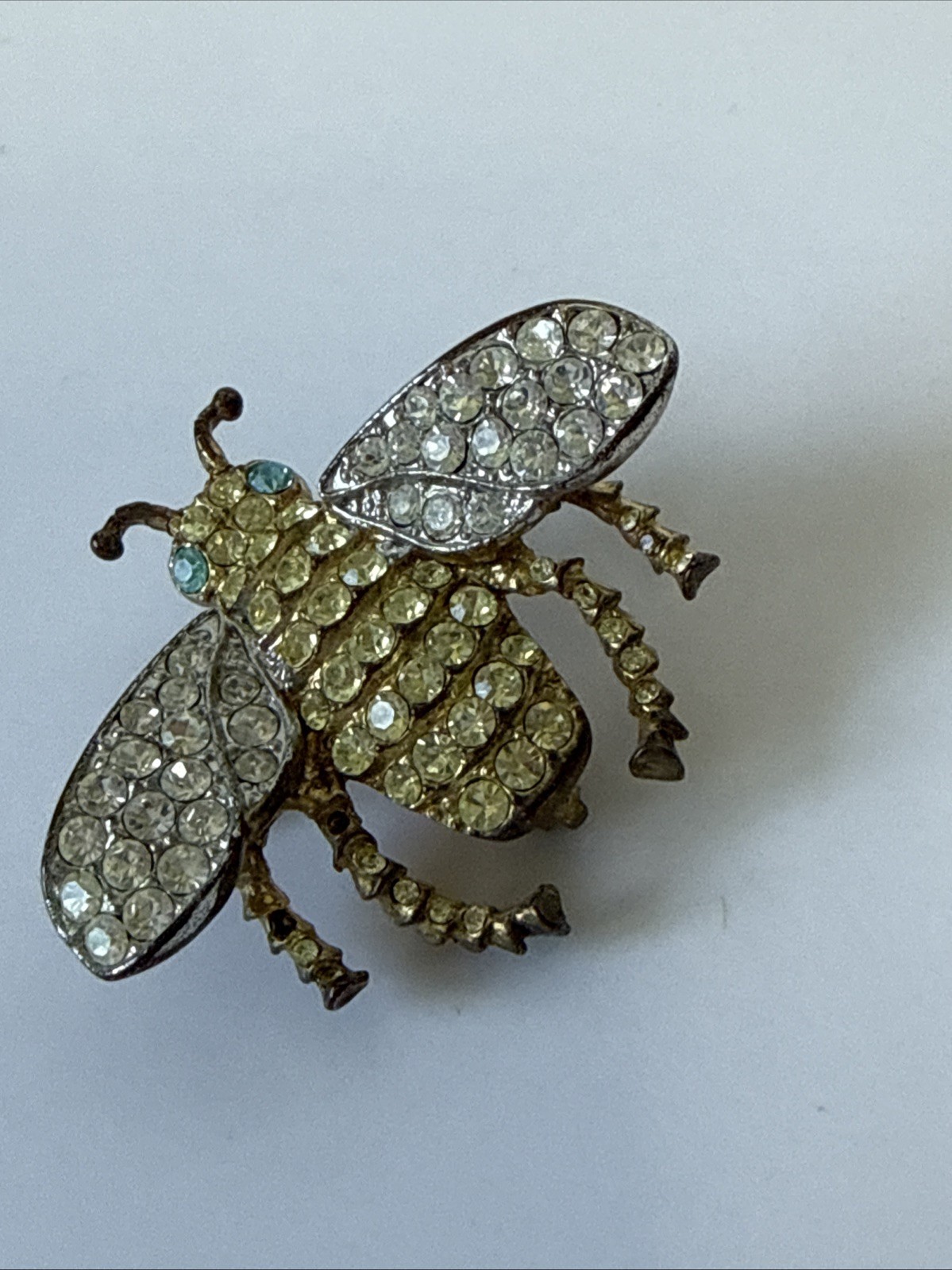 VTG Signed KJL Kenneth Jay Lane Rhinestone Bumble Bee brooch SEE PICTURES
