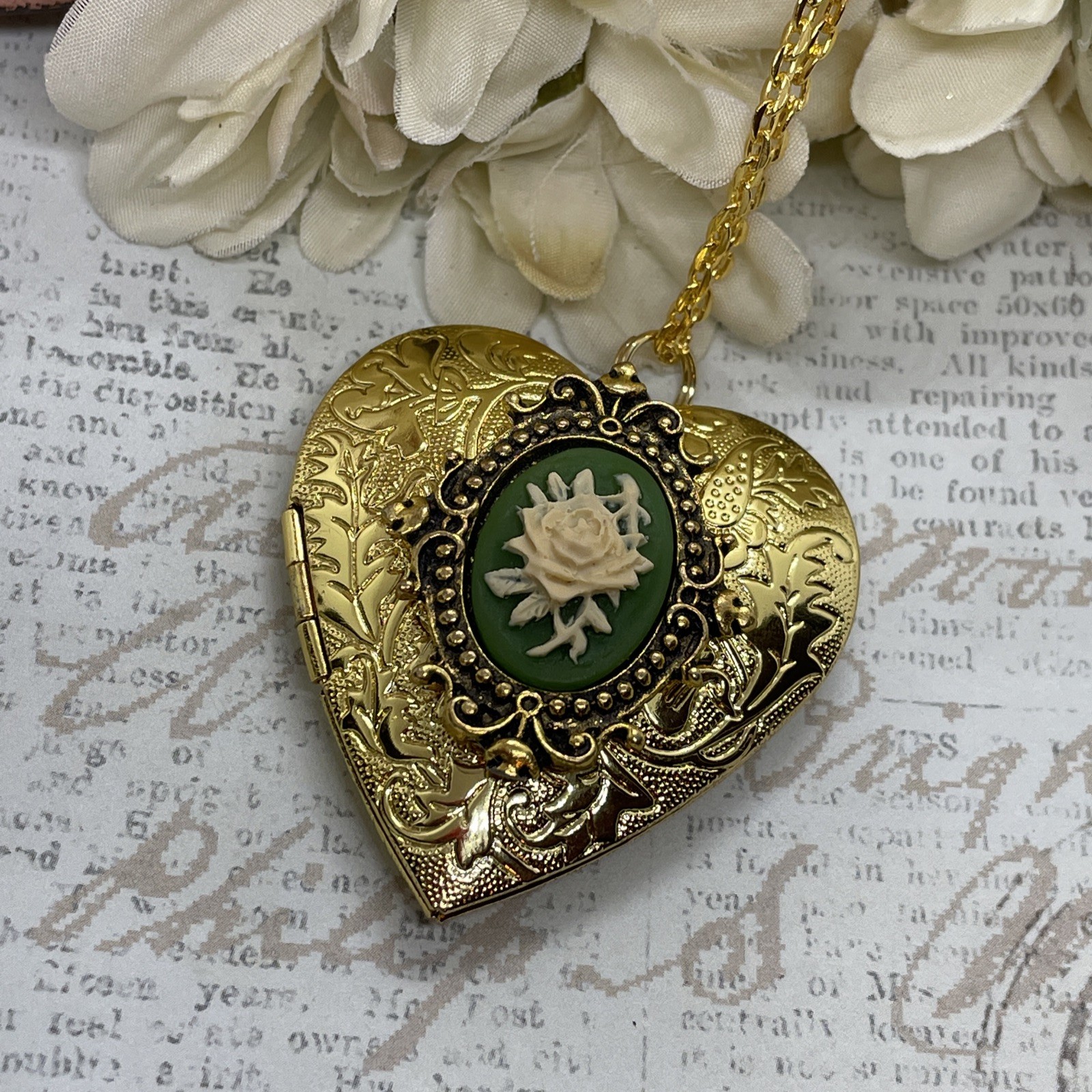 Gold Heart Locket Photo Birthday Anniversary Wedding Green Rose Cameo Necklace