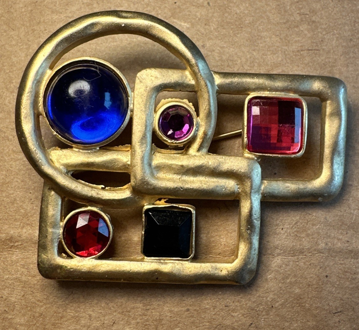 VTG Hammered Satin Gold Tone Geometric Abstract Brooche Multicolor Stone Glass
