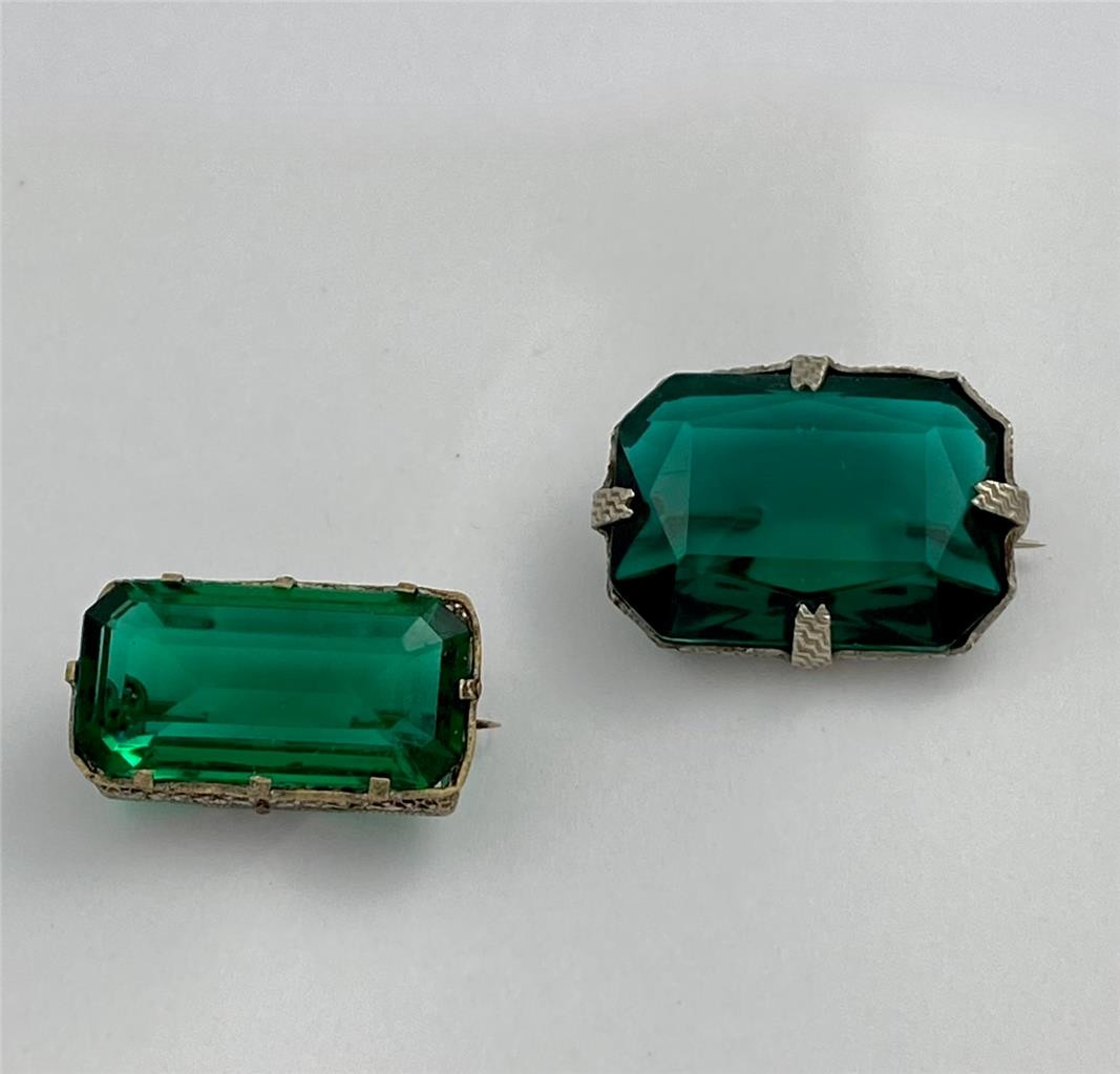 2 Vintage Czech 1930’s Art Deco Faceted Green Stones Silver Tone Brooch Pins