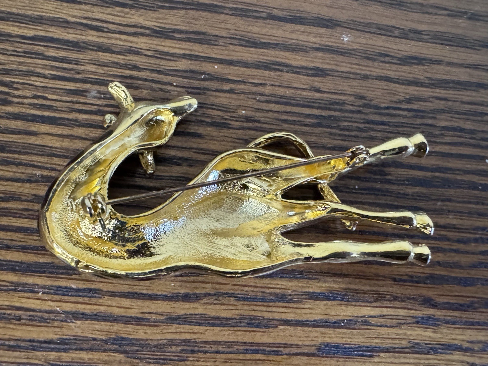 Vintage Goldtone Enamel Giraffe Animal Brooch Pin 3″ Long