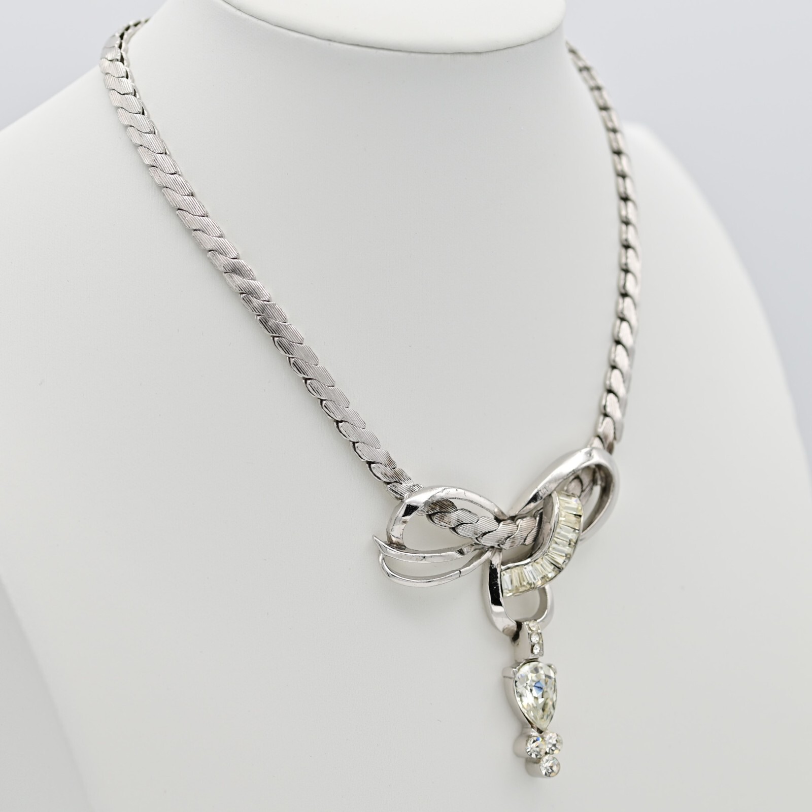 TARA Vintage Original White Gold Plated Silver Diamond Zirconia Pendant Necklace