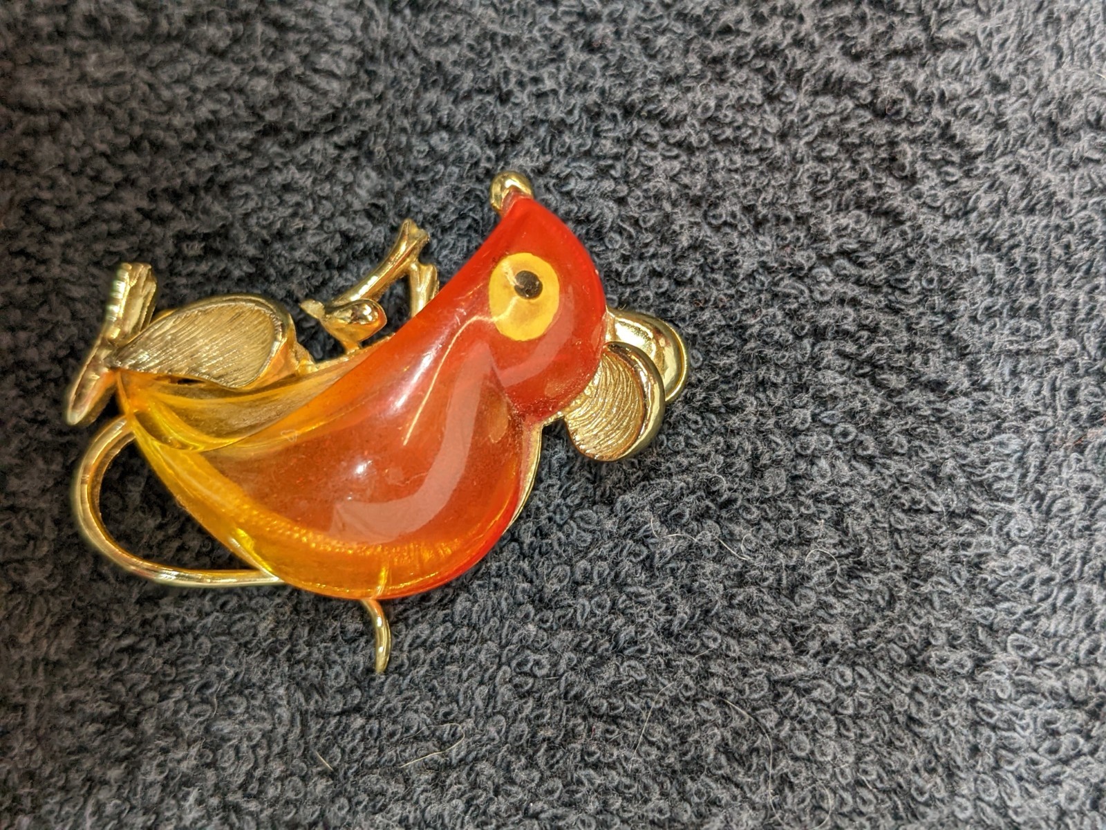 Vintage Mouse Brooch Mid Century Lucite Acrylic Figural Gold Tone Novelty Pin