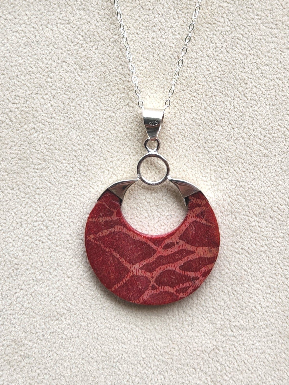 Red Sponge Coral Pendant in Sterling Silver 925 on 20 in. Italian Silver Chain