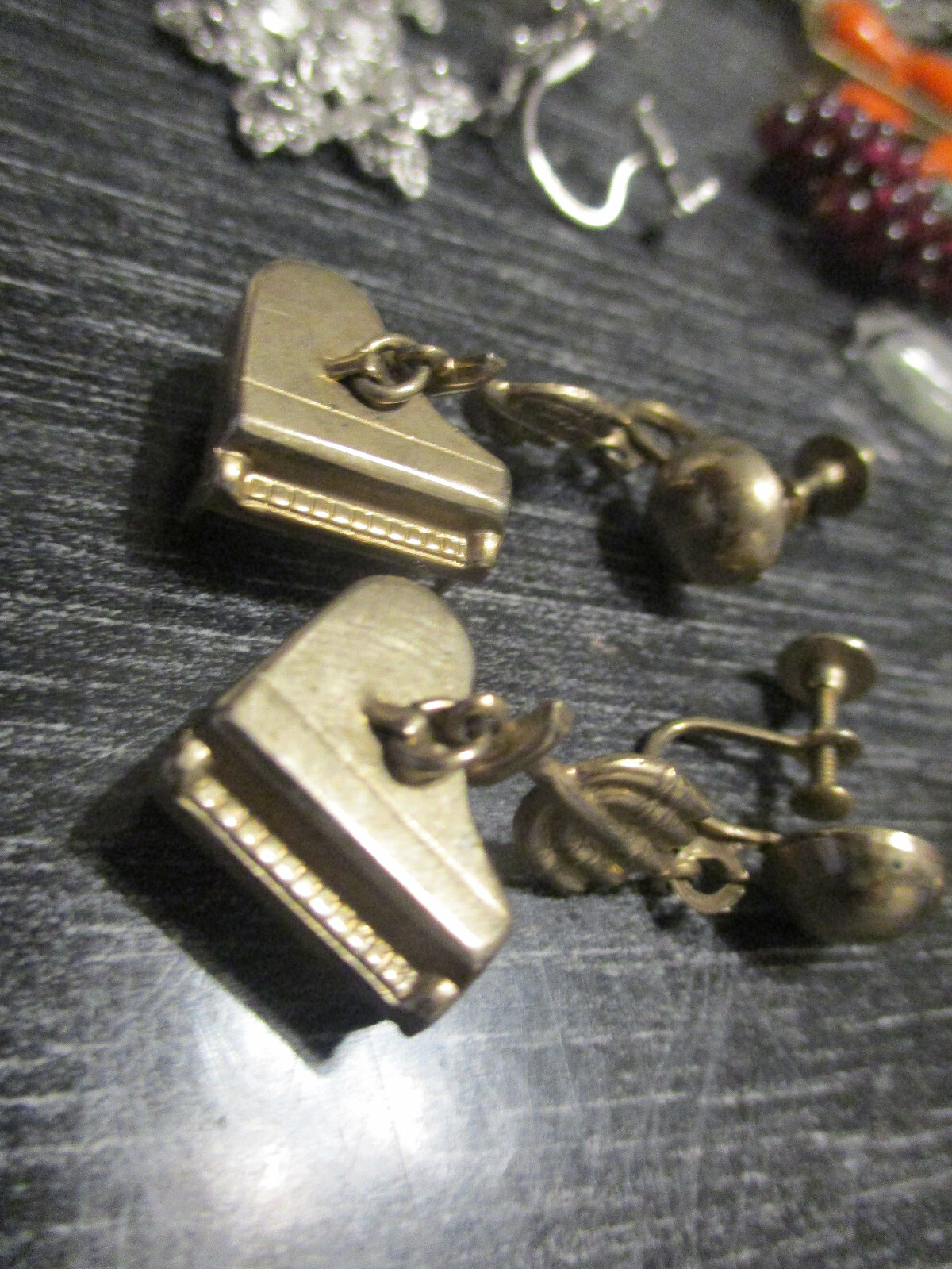 Lot 15 Vtg Estate Assorted Styles Sizes Chandelier Screwback Clip Earrings!48