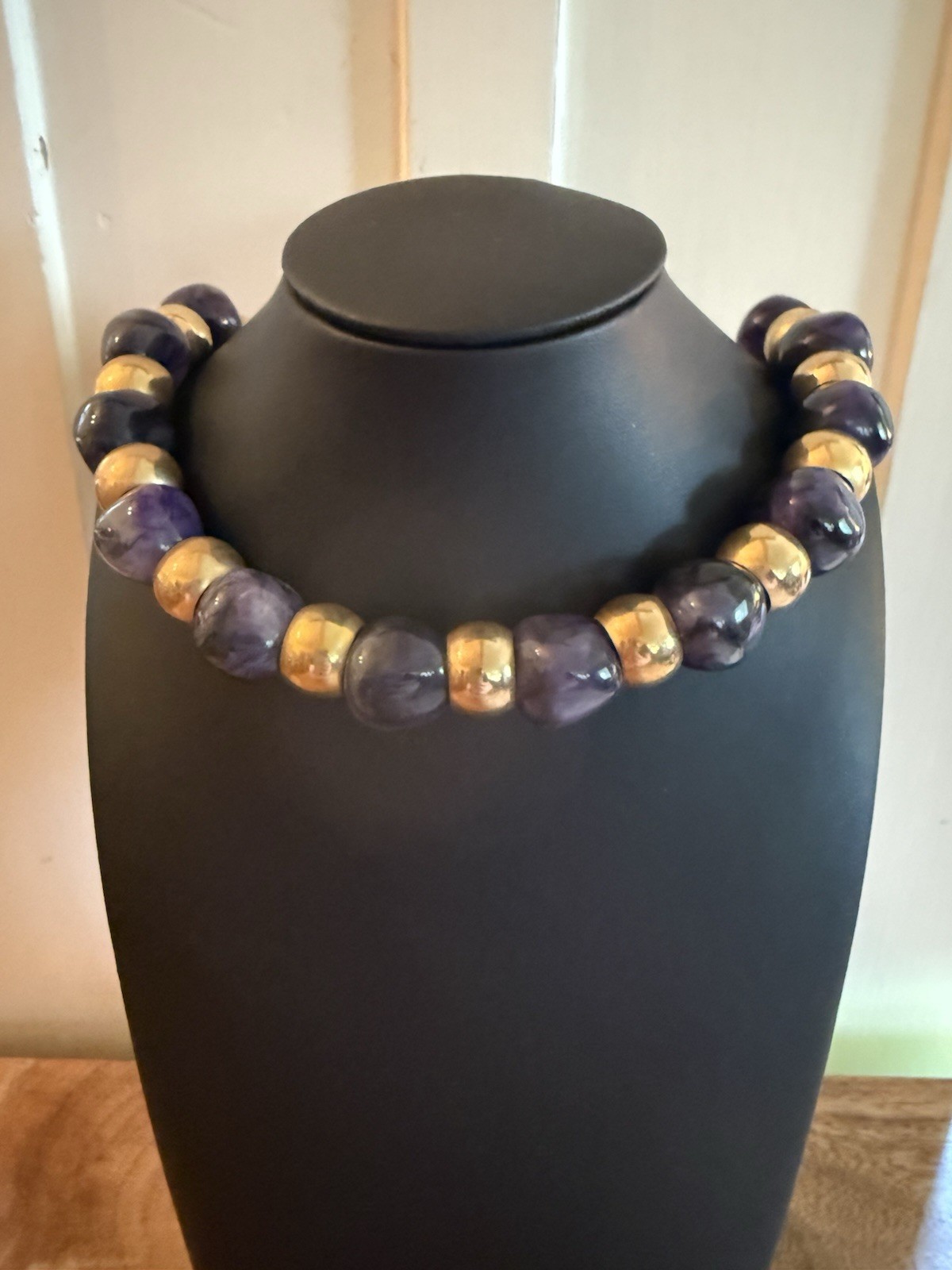 Vintage Chunky Bead Necklace Purple Stone Gold Tone Choker Heavy 15-16”